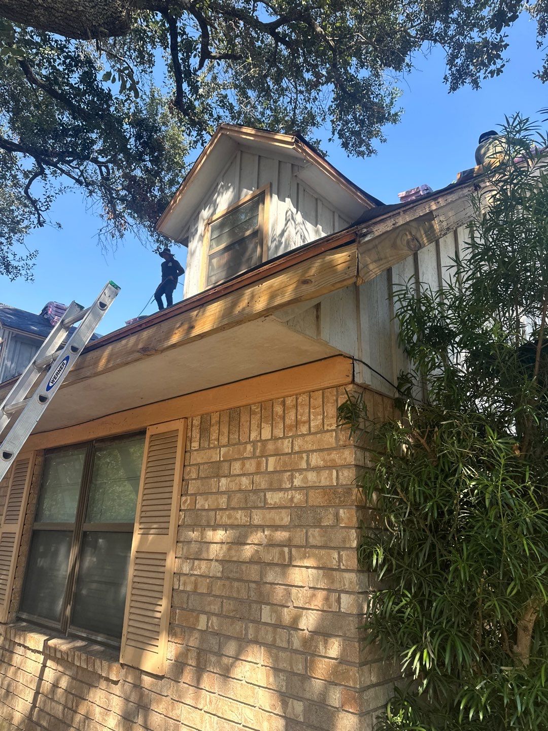 Residential Roofing Repair using Owen's Corning Duration (Lifetime) Shingles by Roof Repair Company