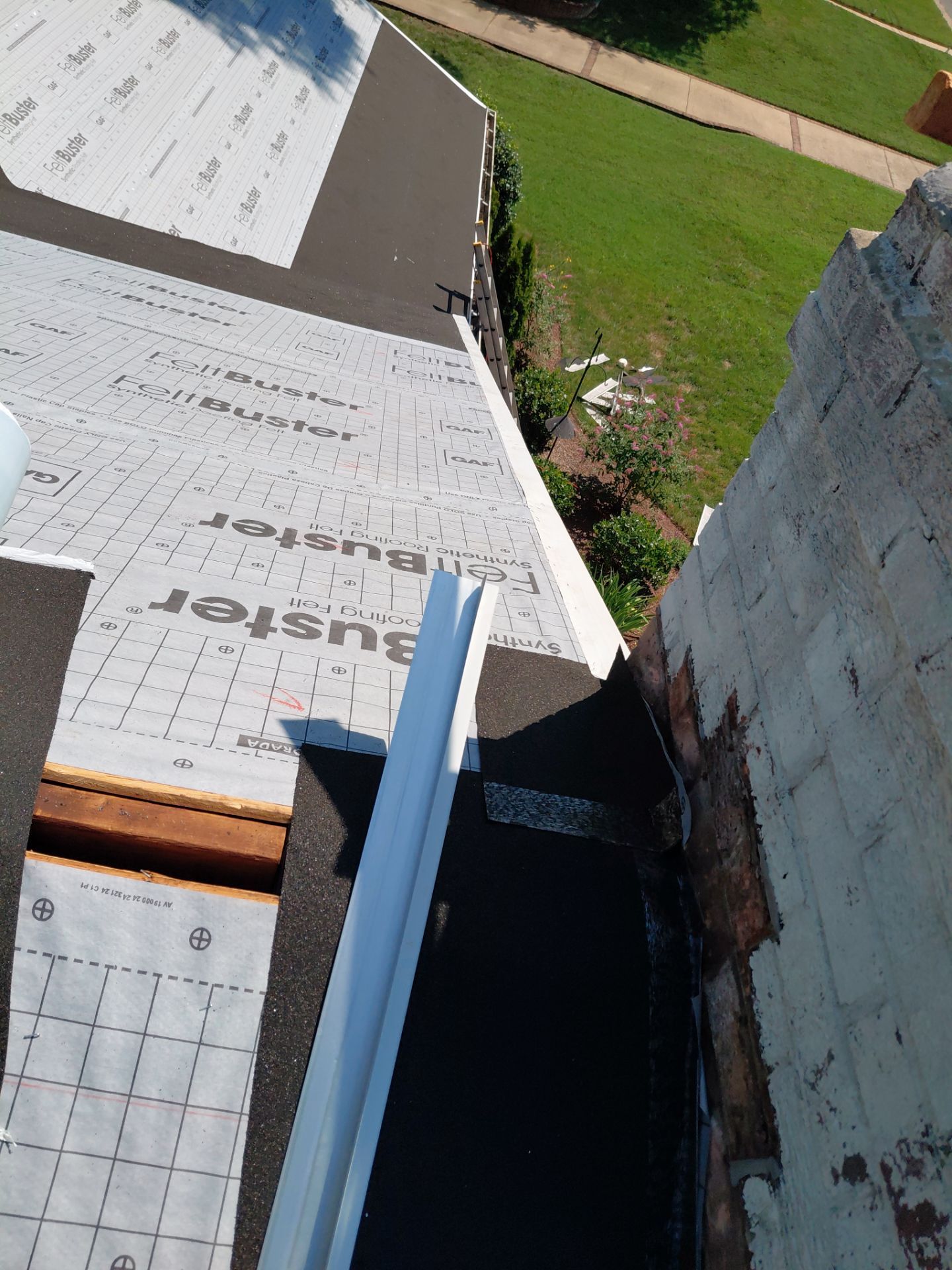 Alexandria: Residential Roof Replacement with GAF Timberline HDZ in Nantucket Morning by RM Banning, Inc.