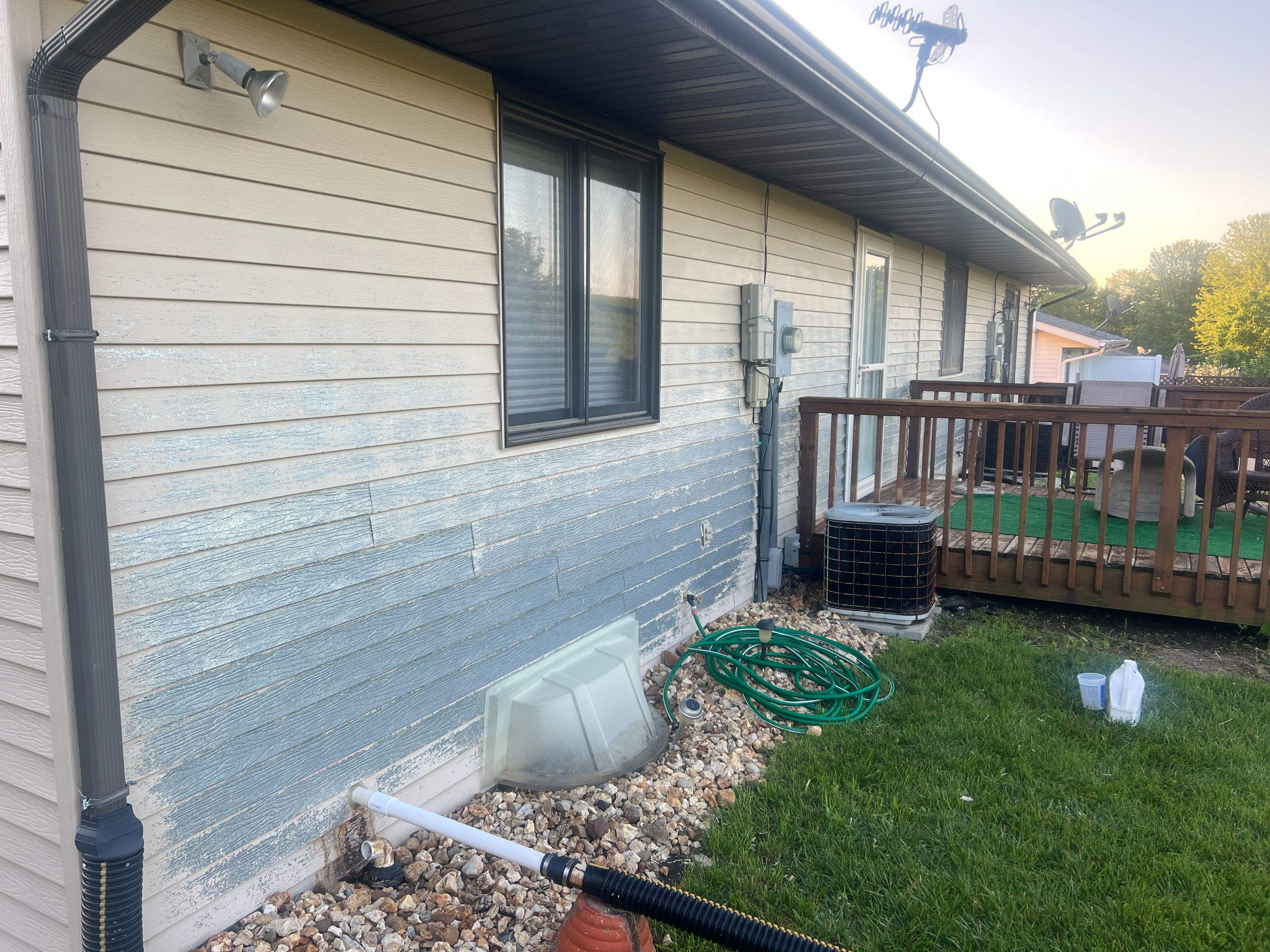 New Siding? No just needs some paint! by Grandview Painting
