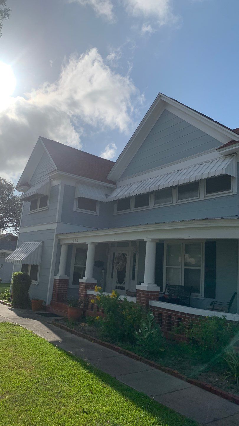 Sinton ShowStopper by Bayfront Roofing and Construction