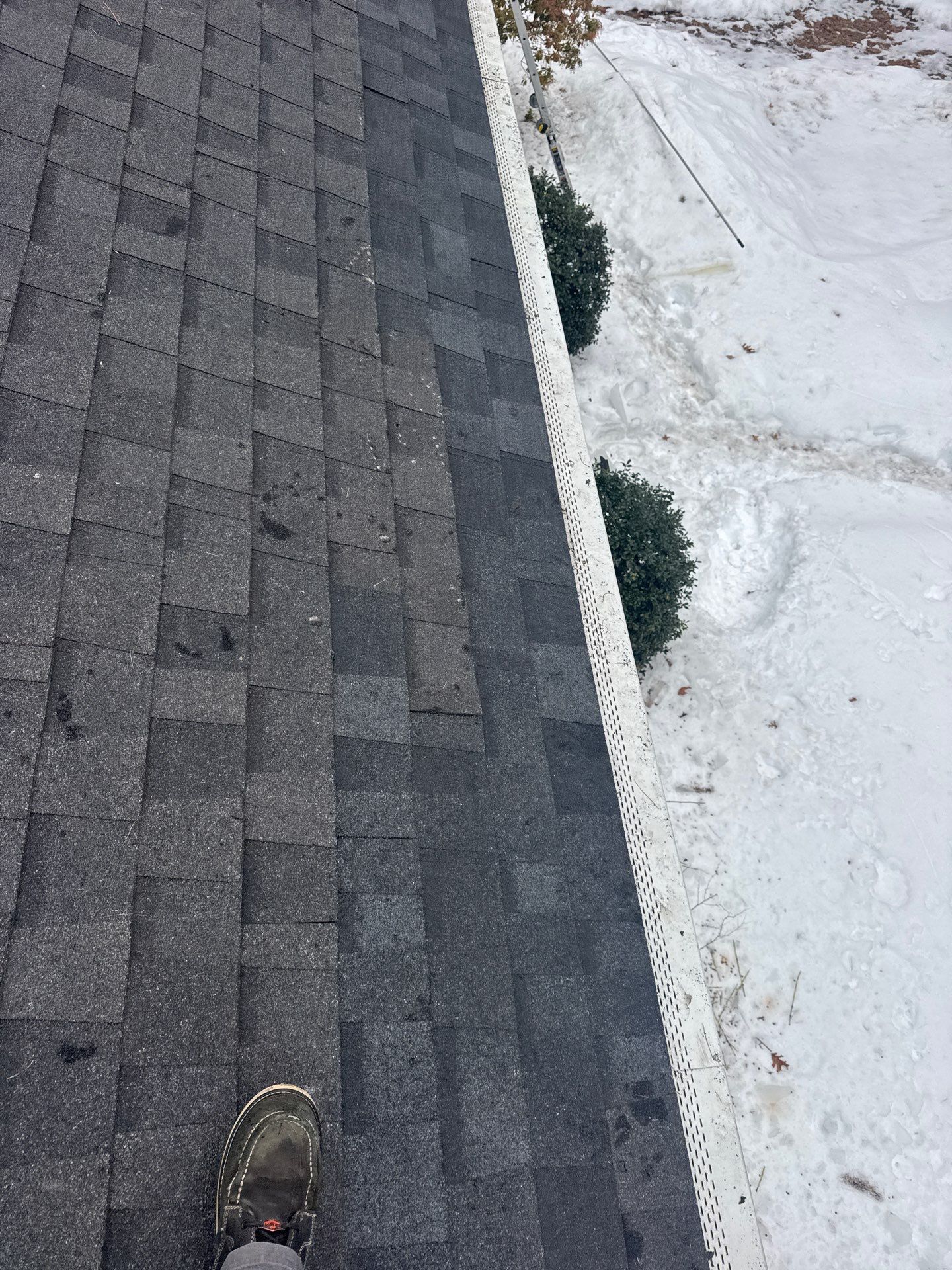 Ice Dam Removal & Snow Removal in Billerica, MA  by Mighty Dog Roofing of Greater Middlesex County
