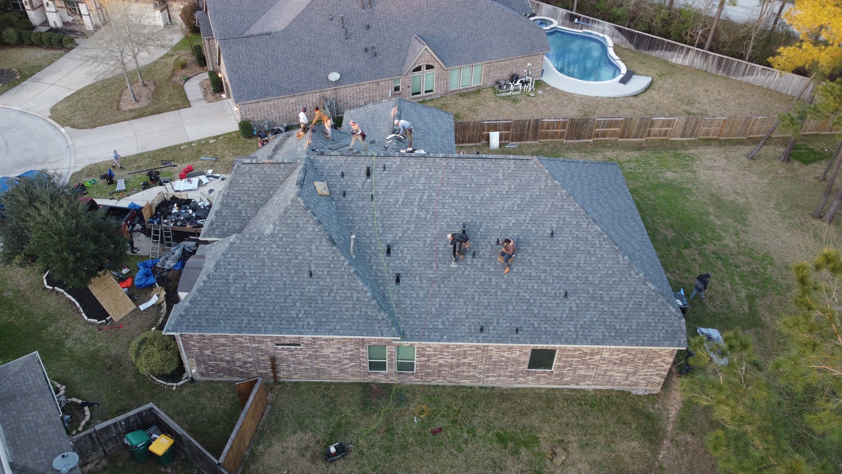 IKO Cambridge - Charcoal Gray by Elite Roofing LLC
