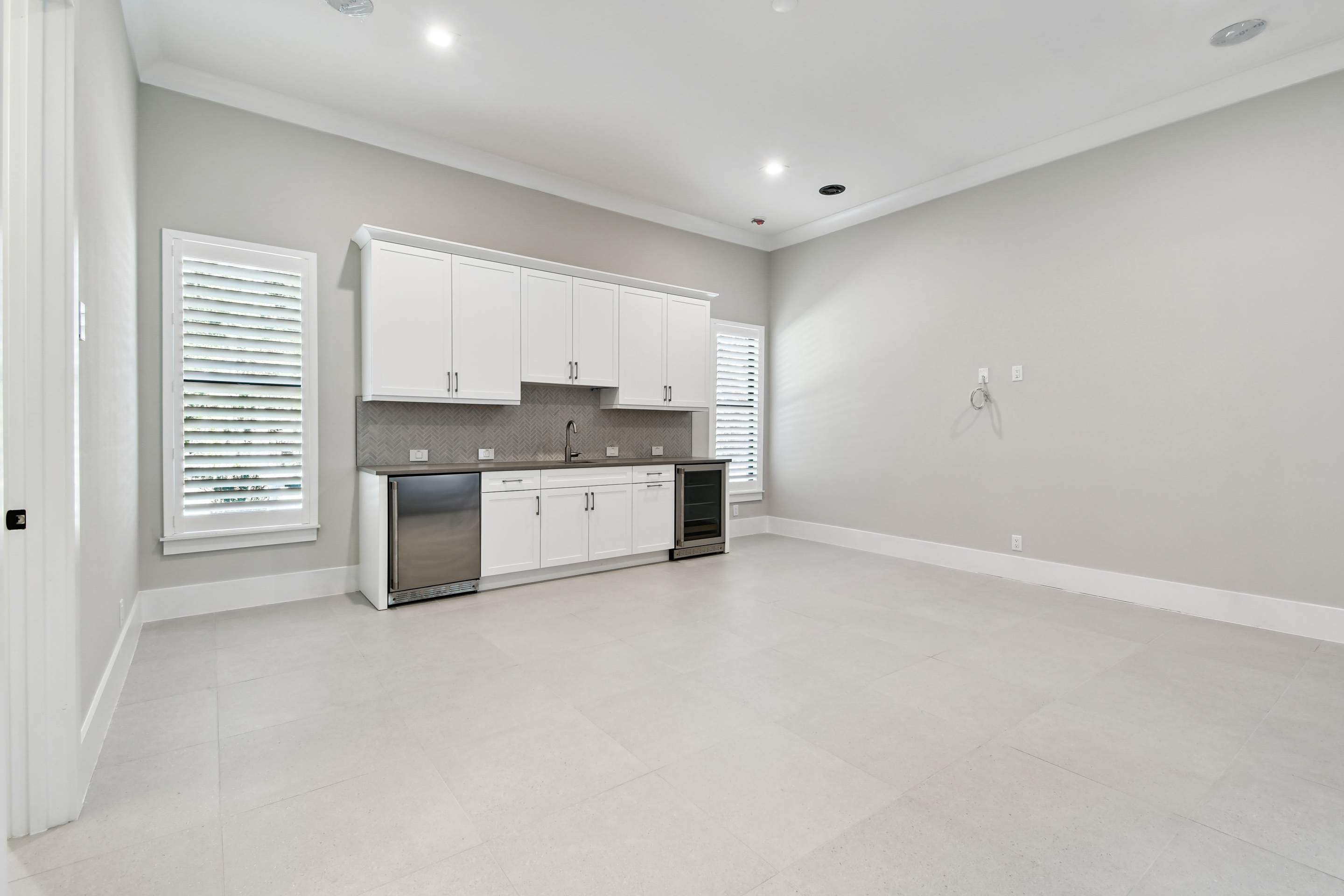 Custom Soleil by Lyons Heritage Tampa, LLC