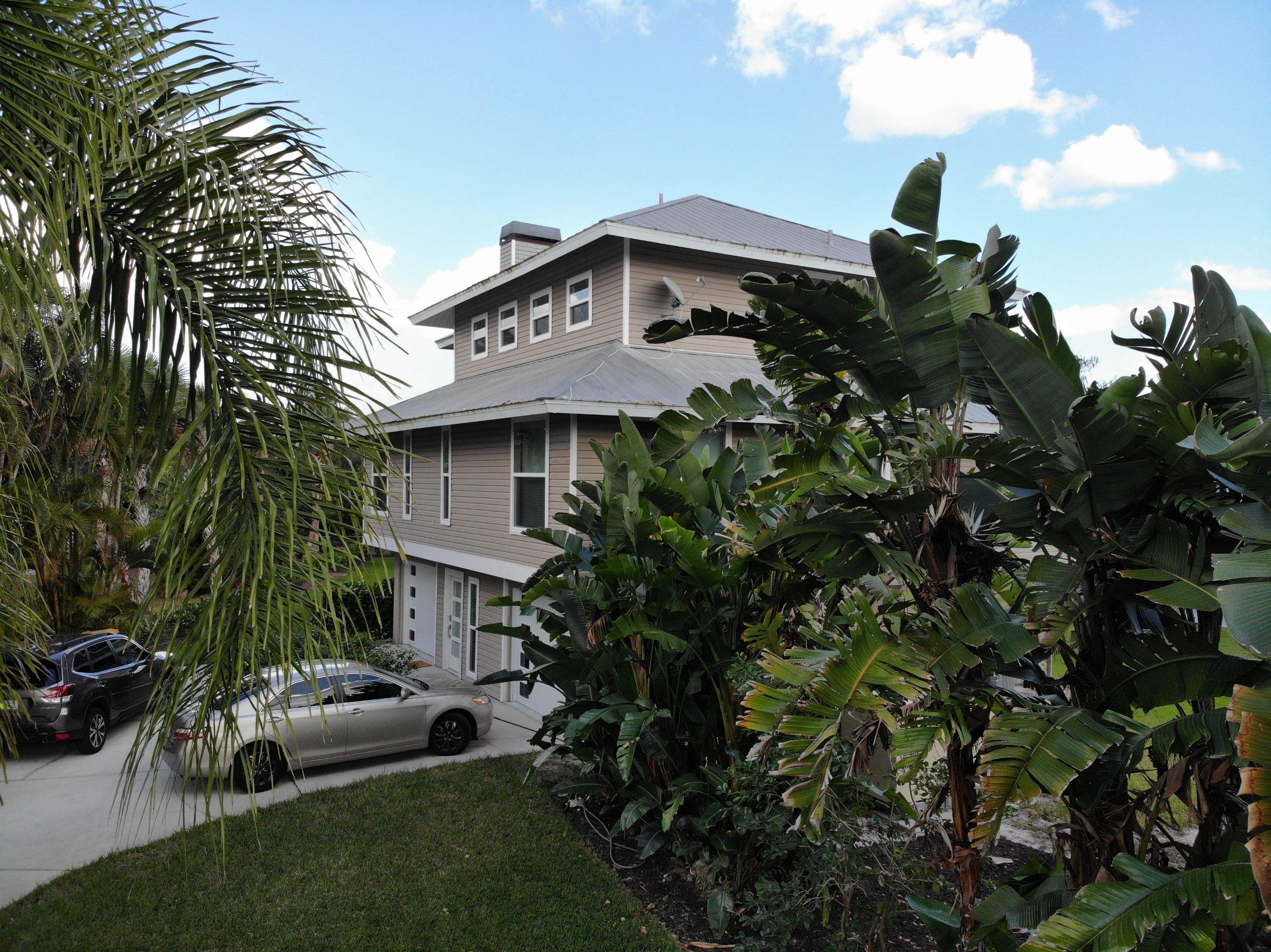 Standing Seam Metal Replacement in Naples, FL by International Roofing