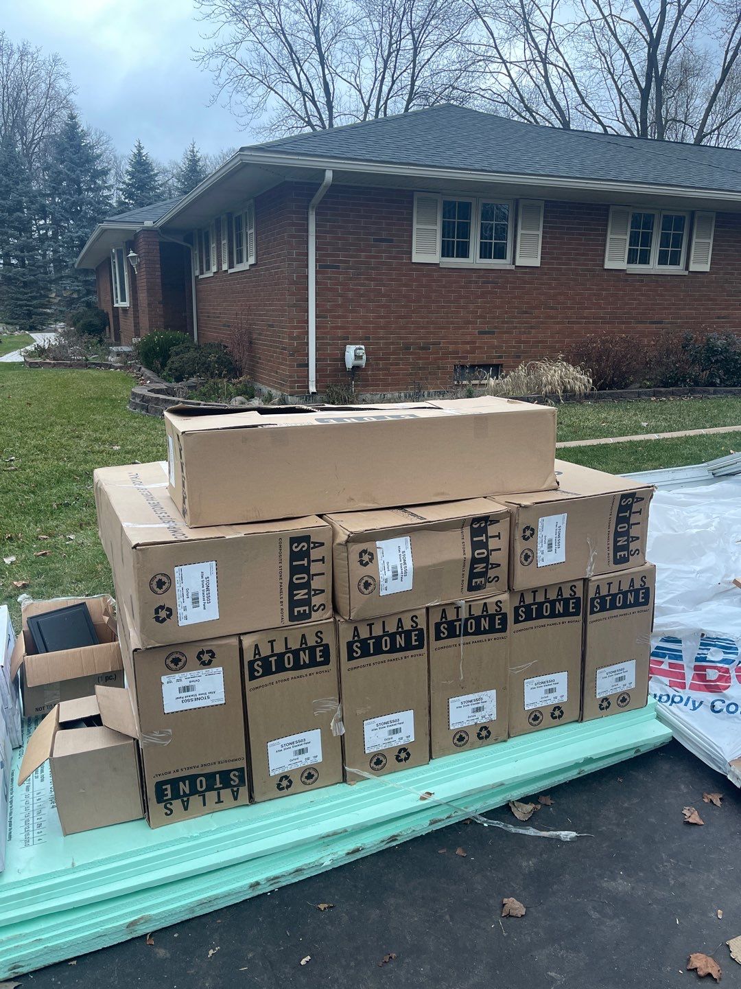 CertainTeed Monogram D5 Slate + Owens Corning Duration Colonial Slate by 180 Contractors