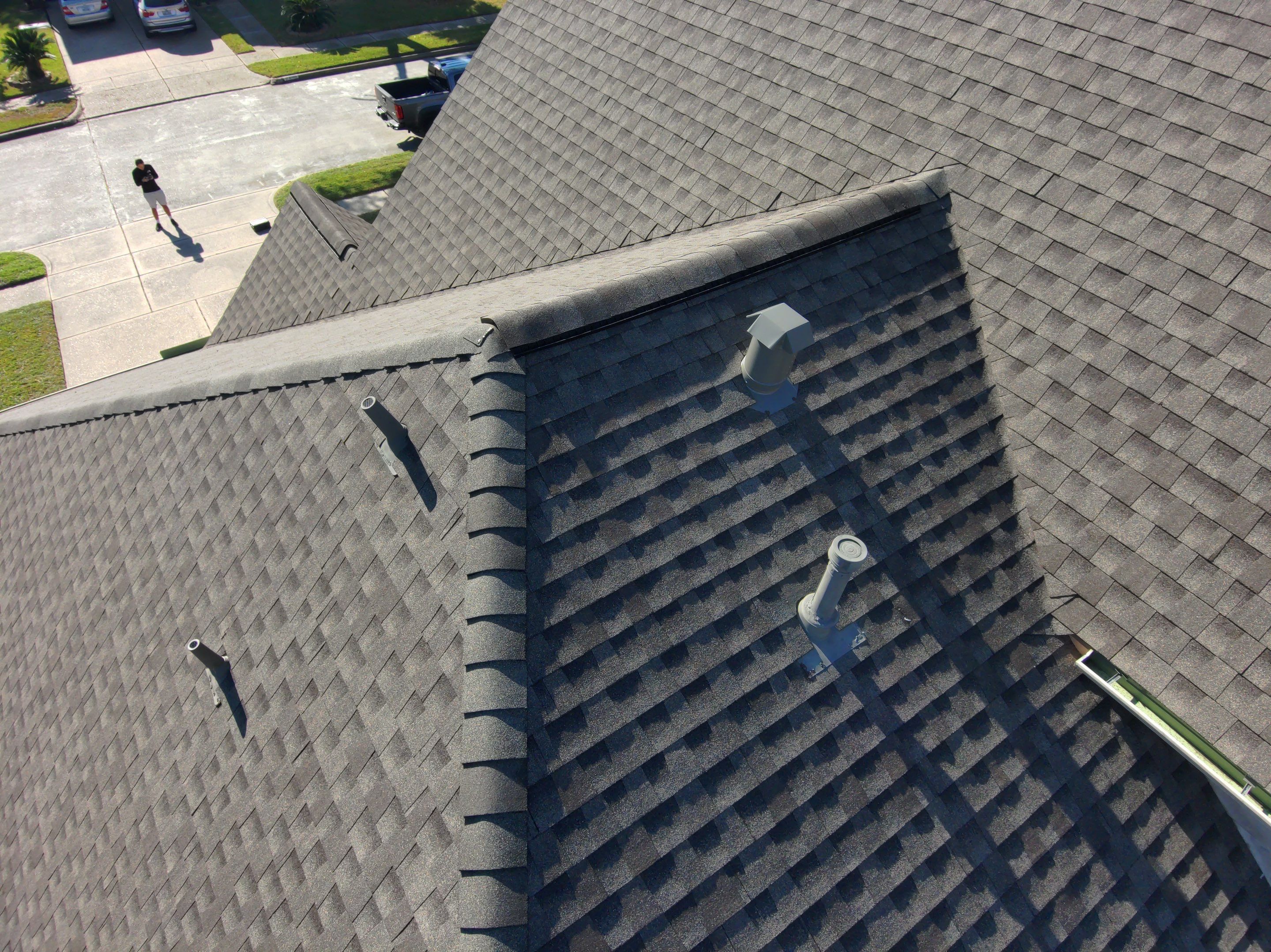 GAF HDZ - Weathered Wood by Elite Roofing LLC
