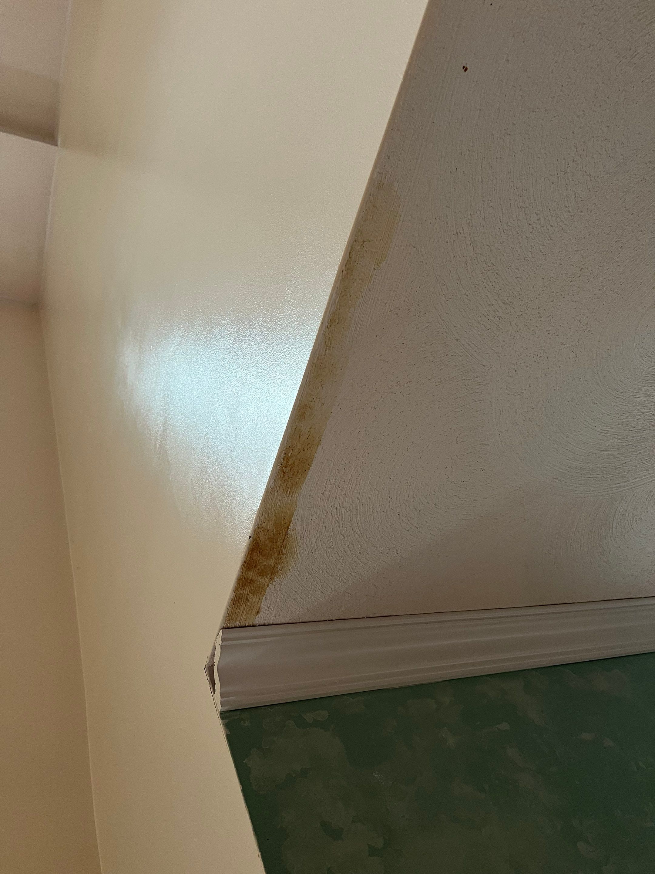 Leak Repair & Gutter Replacement in Chelmsford, MA by Mighty Dog Roofing of Greater Middlesex County
