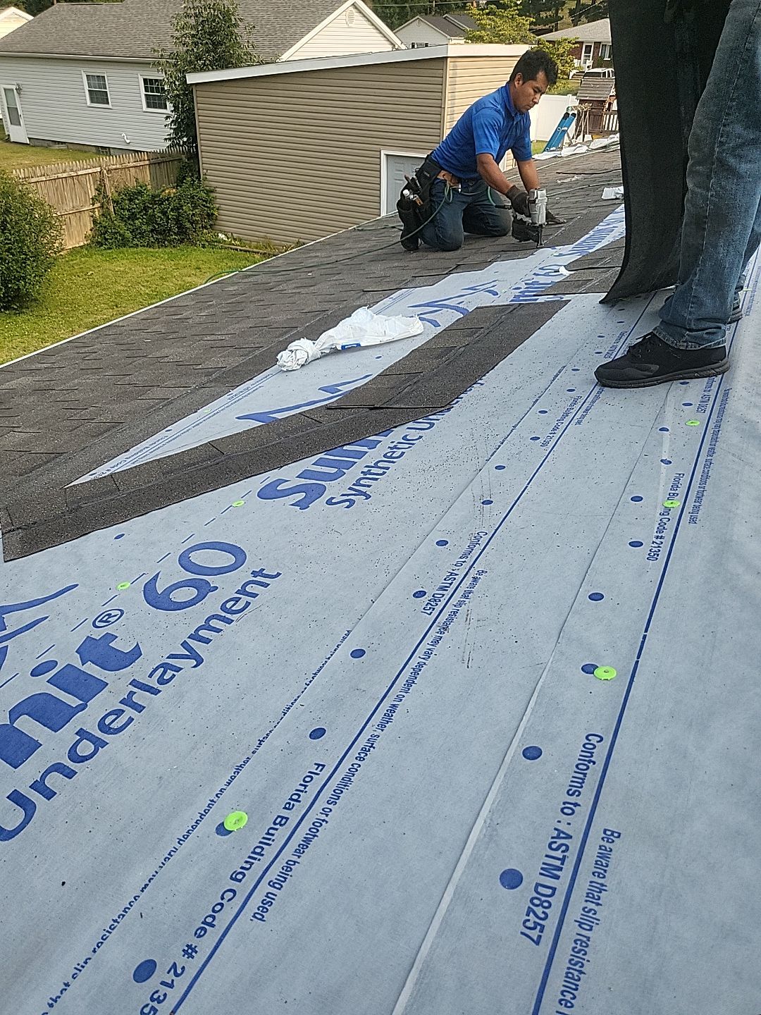 ATLAS PINNACLE COLOR: WEATHERED WOOD by Eagle Eye Roofing