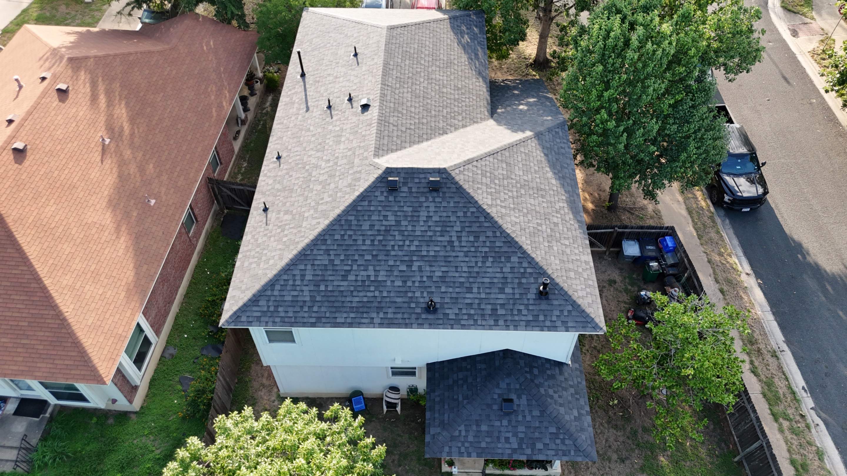 Onyx Black - Owens Corning TruDefinition Duration by RoofsOnly.com