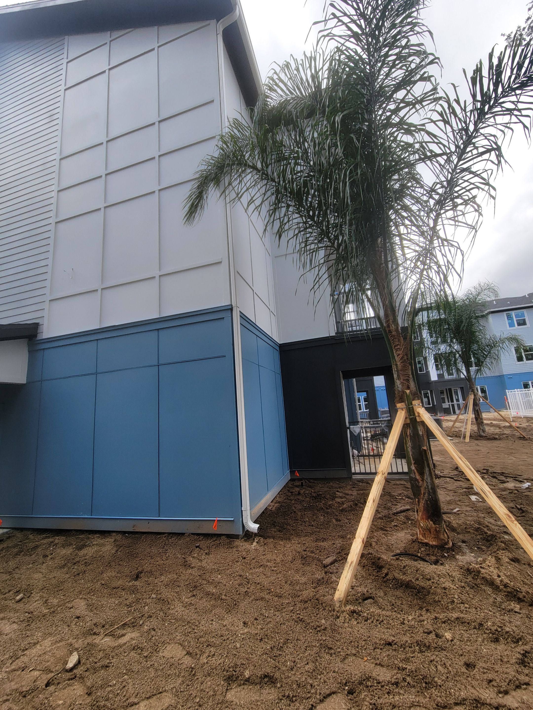 7-Inch Seamless Gutters for Large Roofs in Daytona Beach FL by Gutter Professors