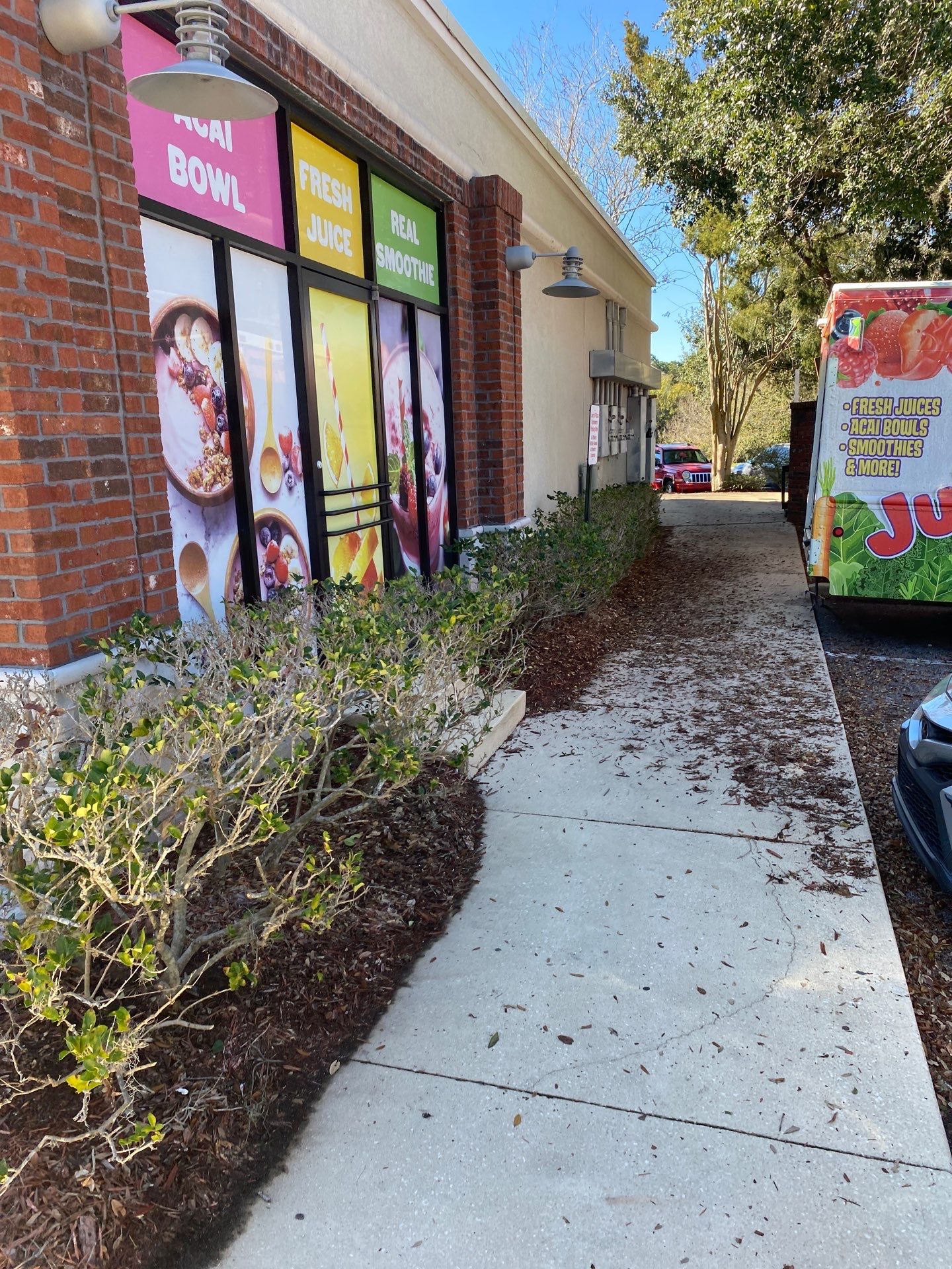 Larry’s Giant Subs | Rock & Mulch by ProGreen Services