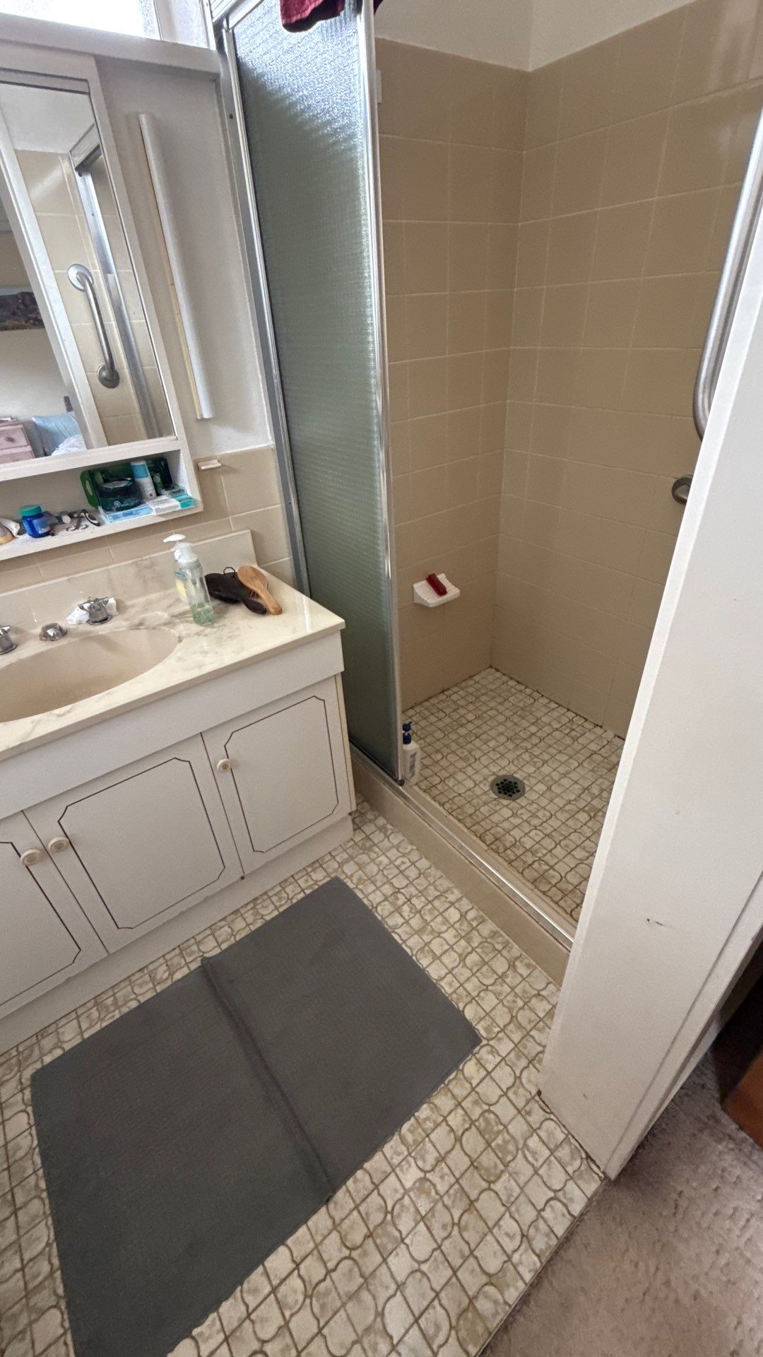 Ensuite Renovation by Re-seal Bathrooms