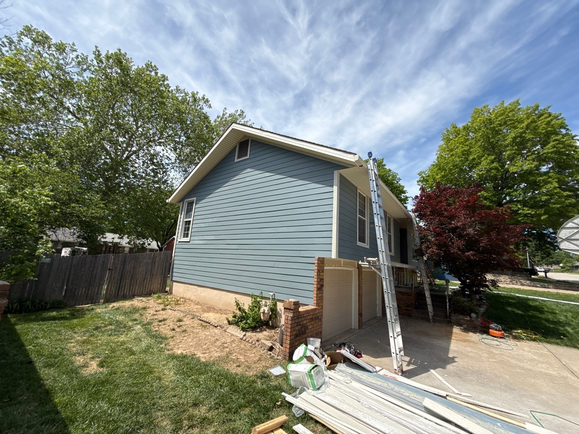James Hardie in Kansas City Mo  by EEC  Windows, Siding & Roofing 