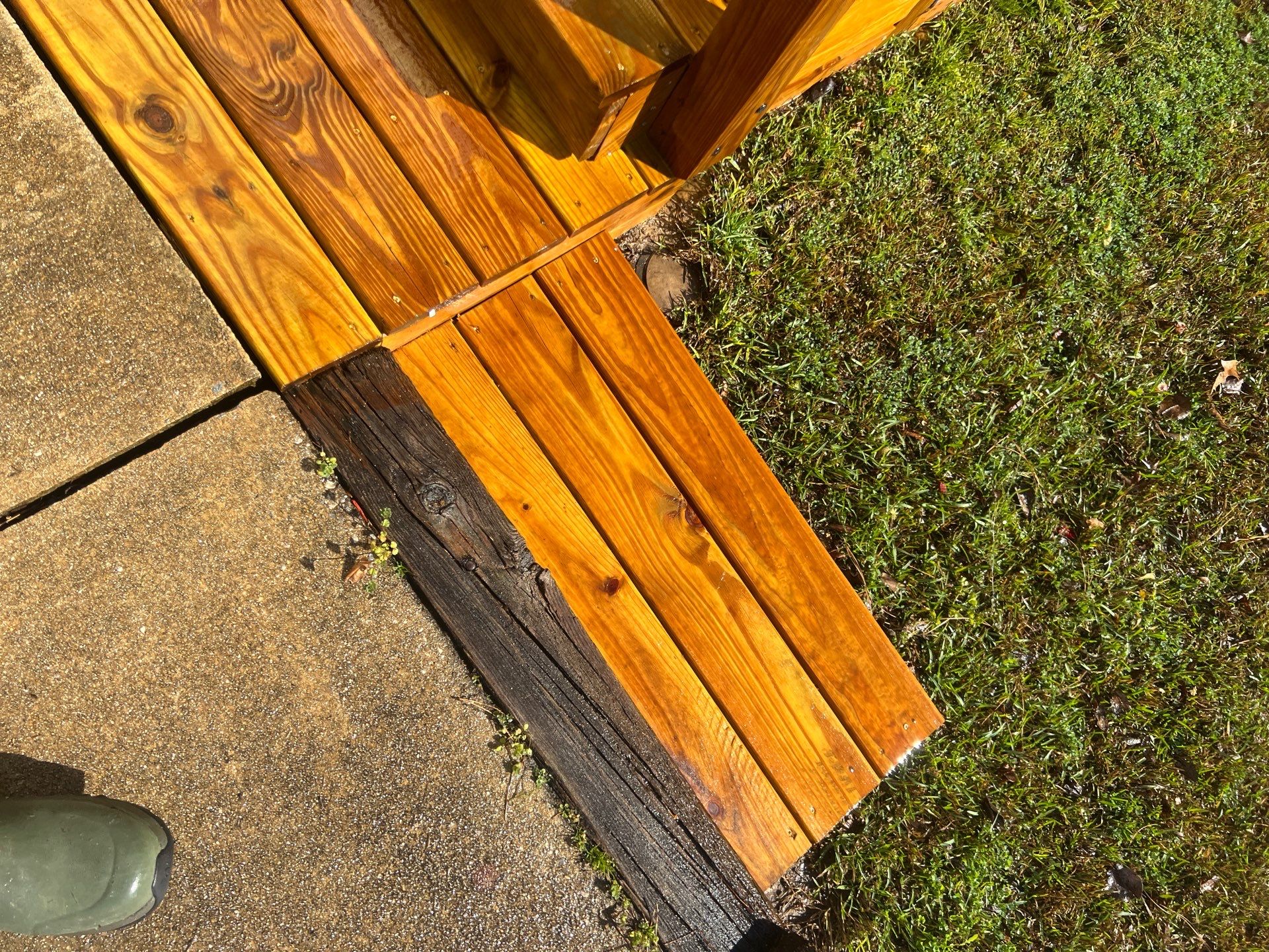 Deck using Wood Sealant by DuraSeal