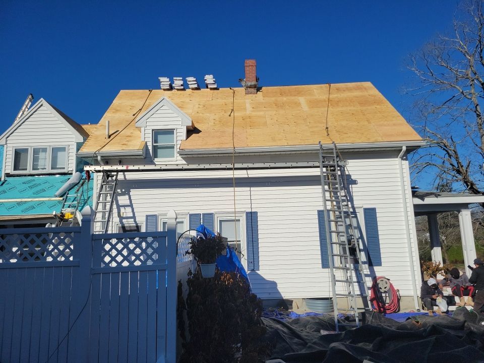 Roofing and Flashing in Franklin, MA by Master Roof Inc