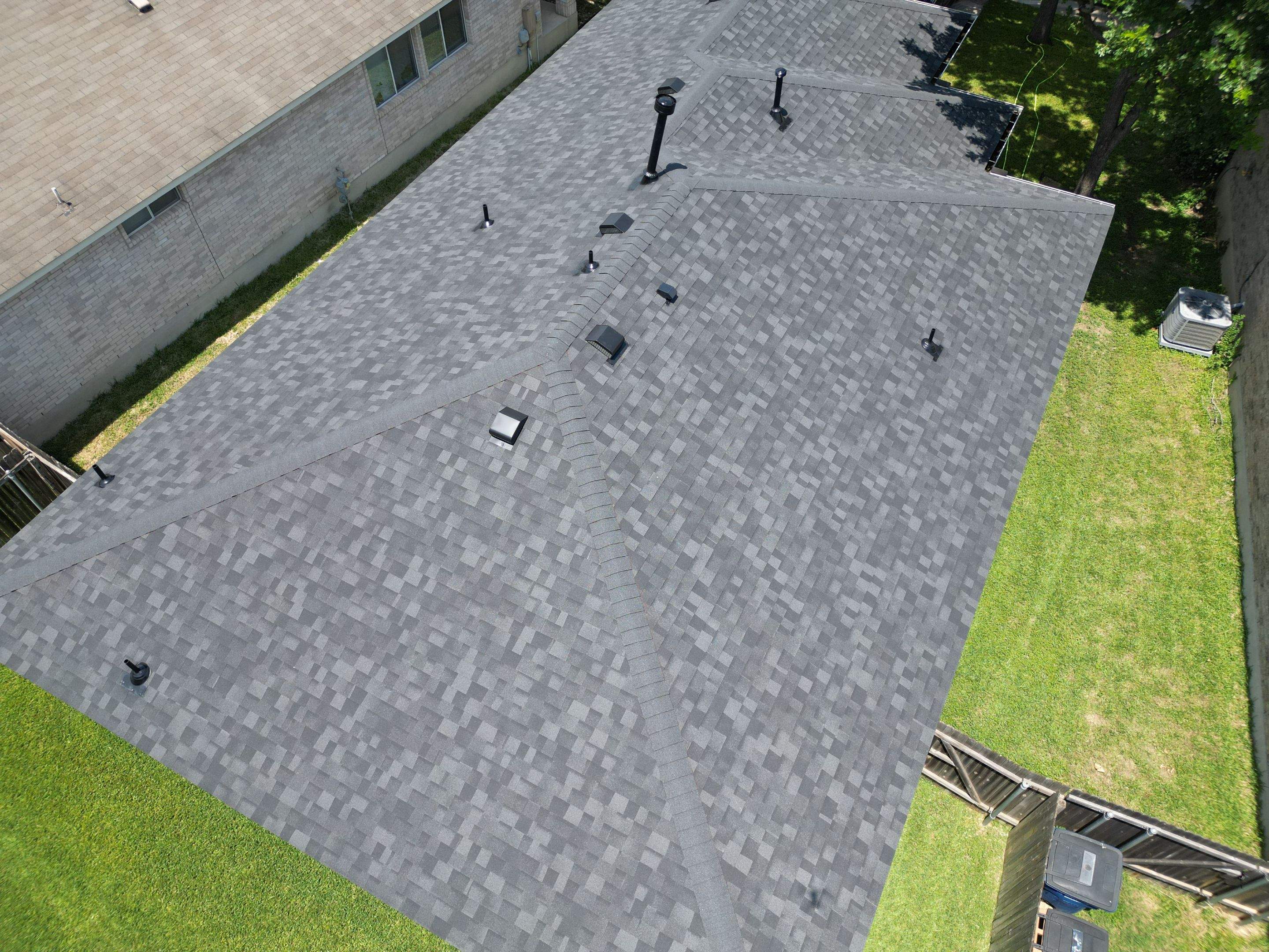 Onyx Black - Owens Corning TruDefinition Duration by RoofsOnly.com