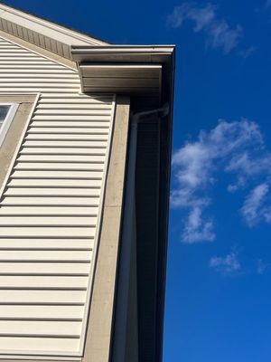 Turtle Shell gutter protection installation in Lombard, IL 60148, photograph 6