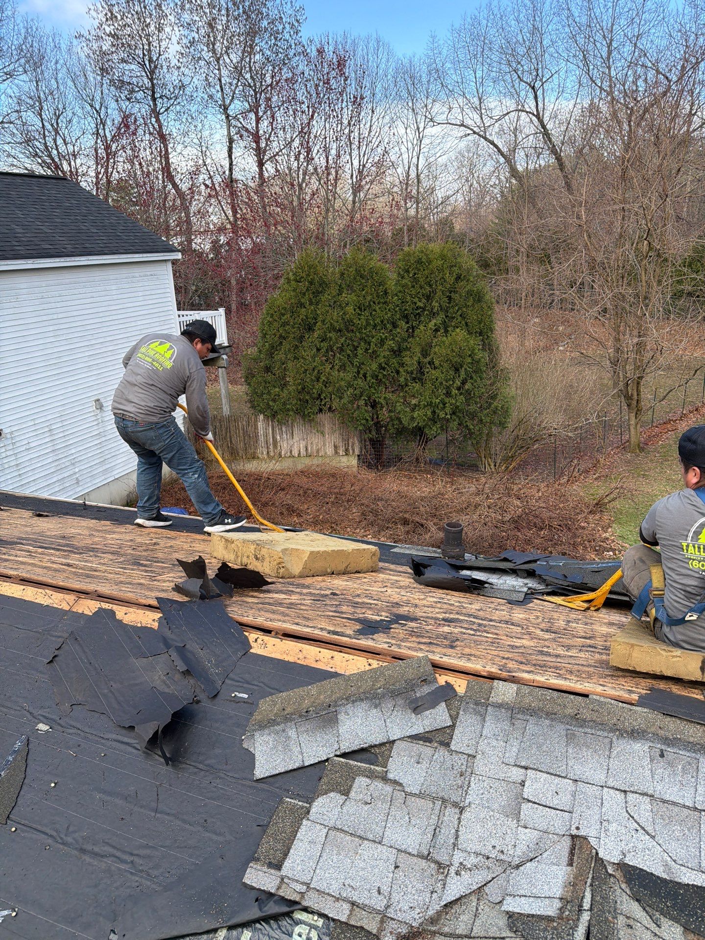 Residential Asphalt Roofing Replacement with IKO Cambridge Shingles in North Hampton by Tall pine roofing