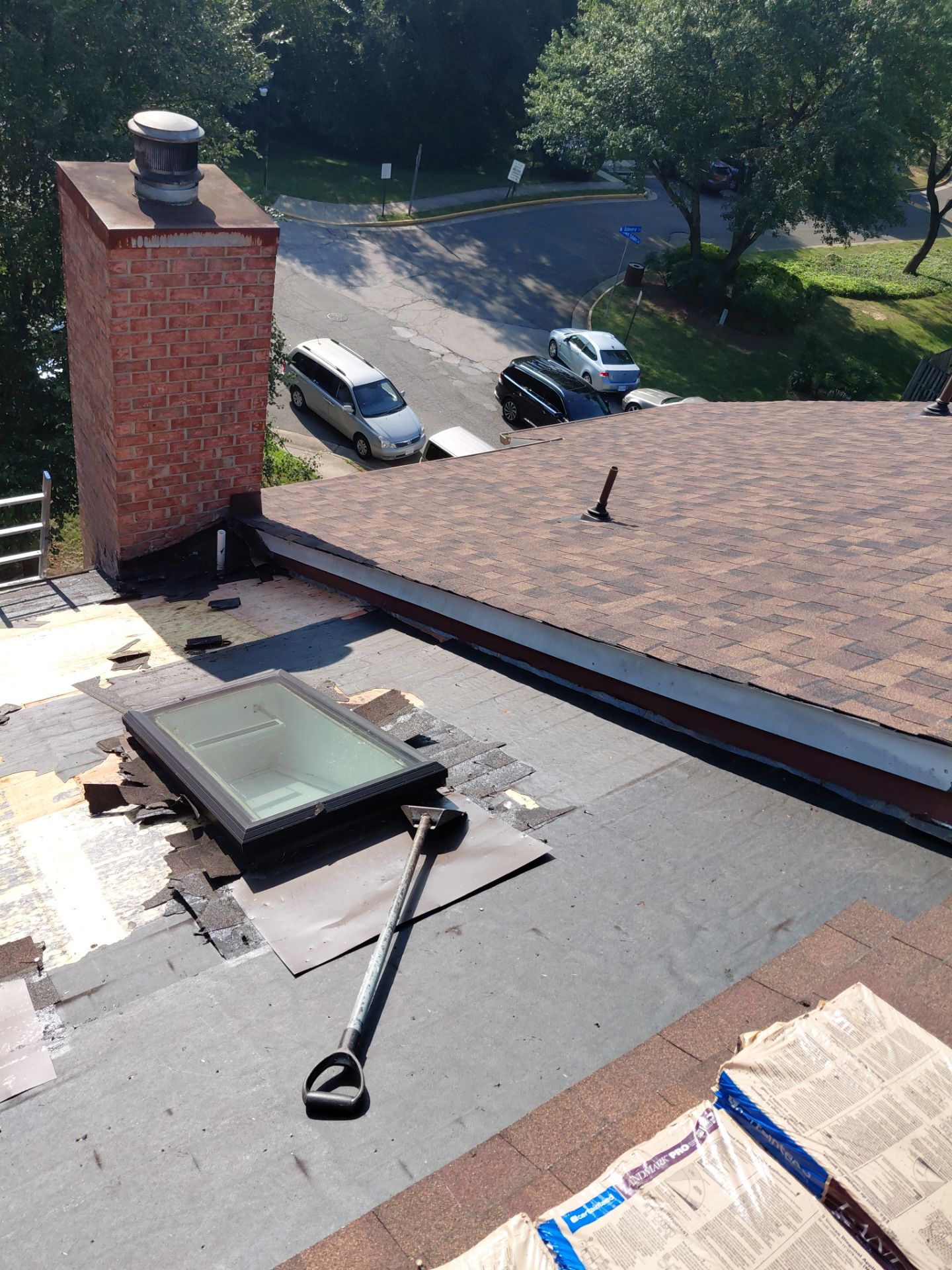 Alexandria: Residential Roof with CertainTeed Landmark Pro in Max Def Burnt Sienna by RM Banning, Inc.
