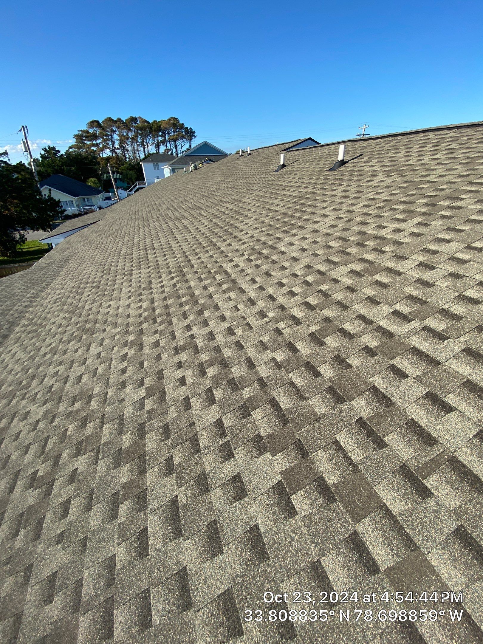 GAF HDZ - Weathered Wood by Linta Roofing Inc