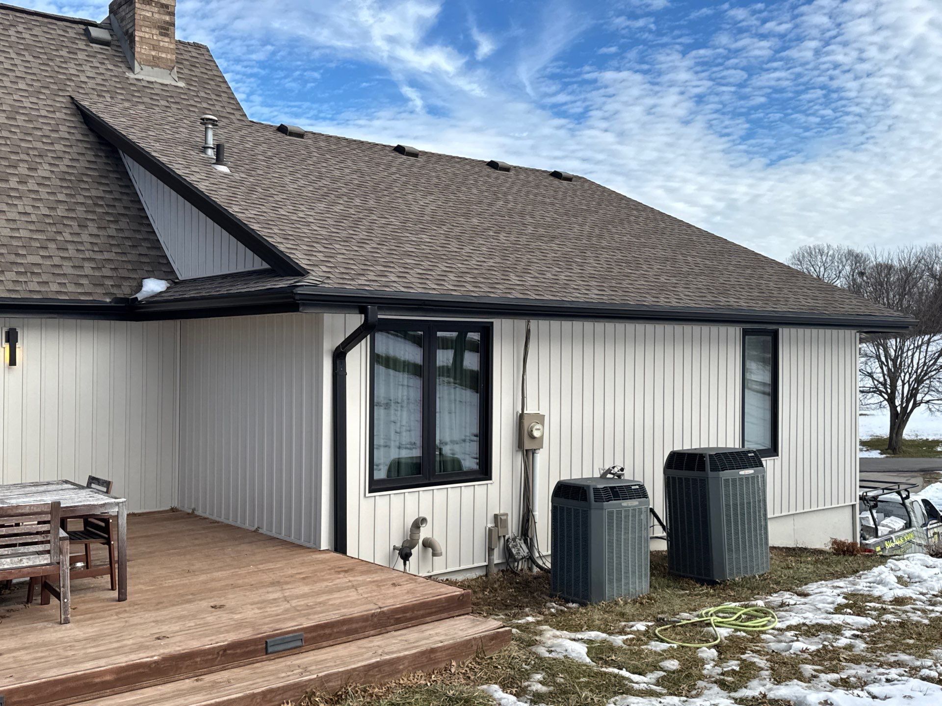 Siding Installation using Craneboard in Liberty Mo  by EEC  Windows, Siding & Roofing 
