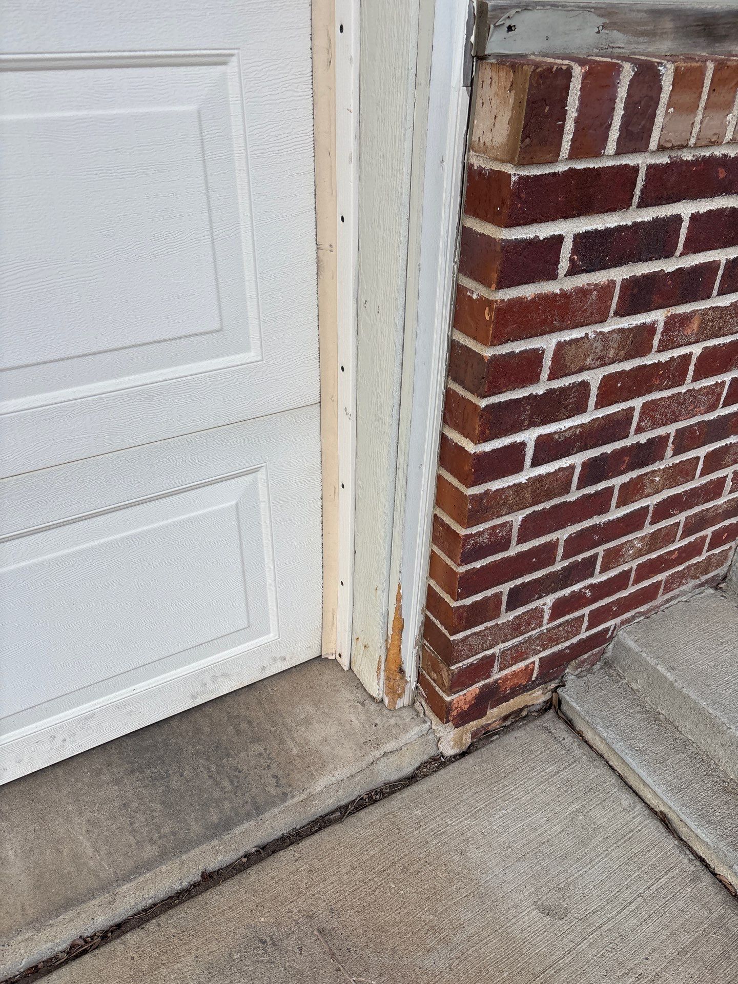 Full Exterior Residential Painting and Siding Refresh in Sioux Falls by Select Painting, Coatings & Garage Cabinets