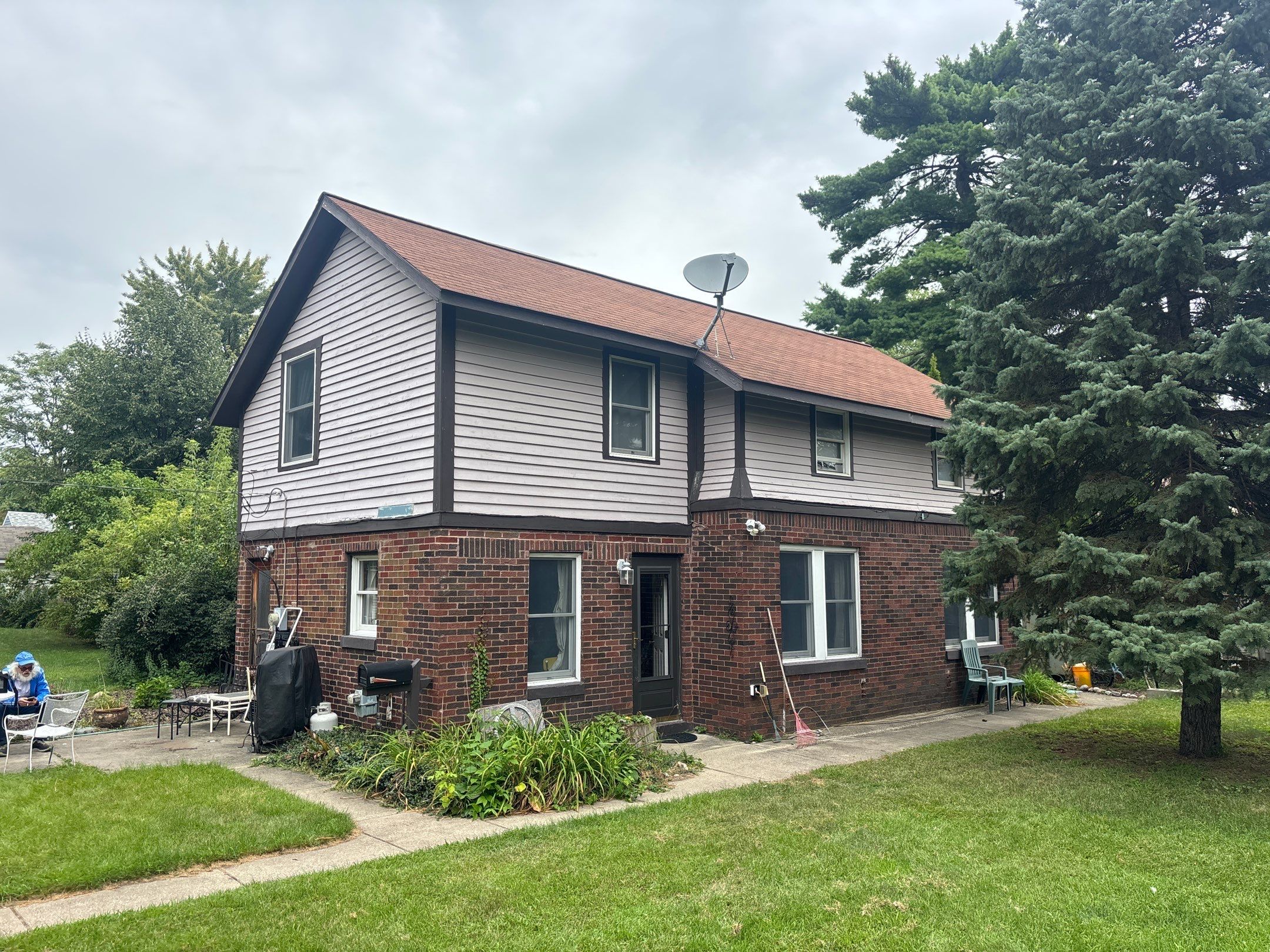 Roof Replacement using Owens Corning Onyx Black by 180 Contractors