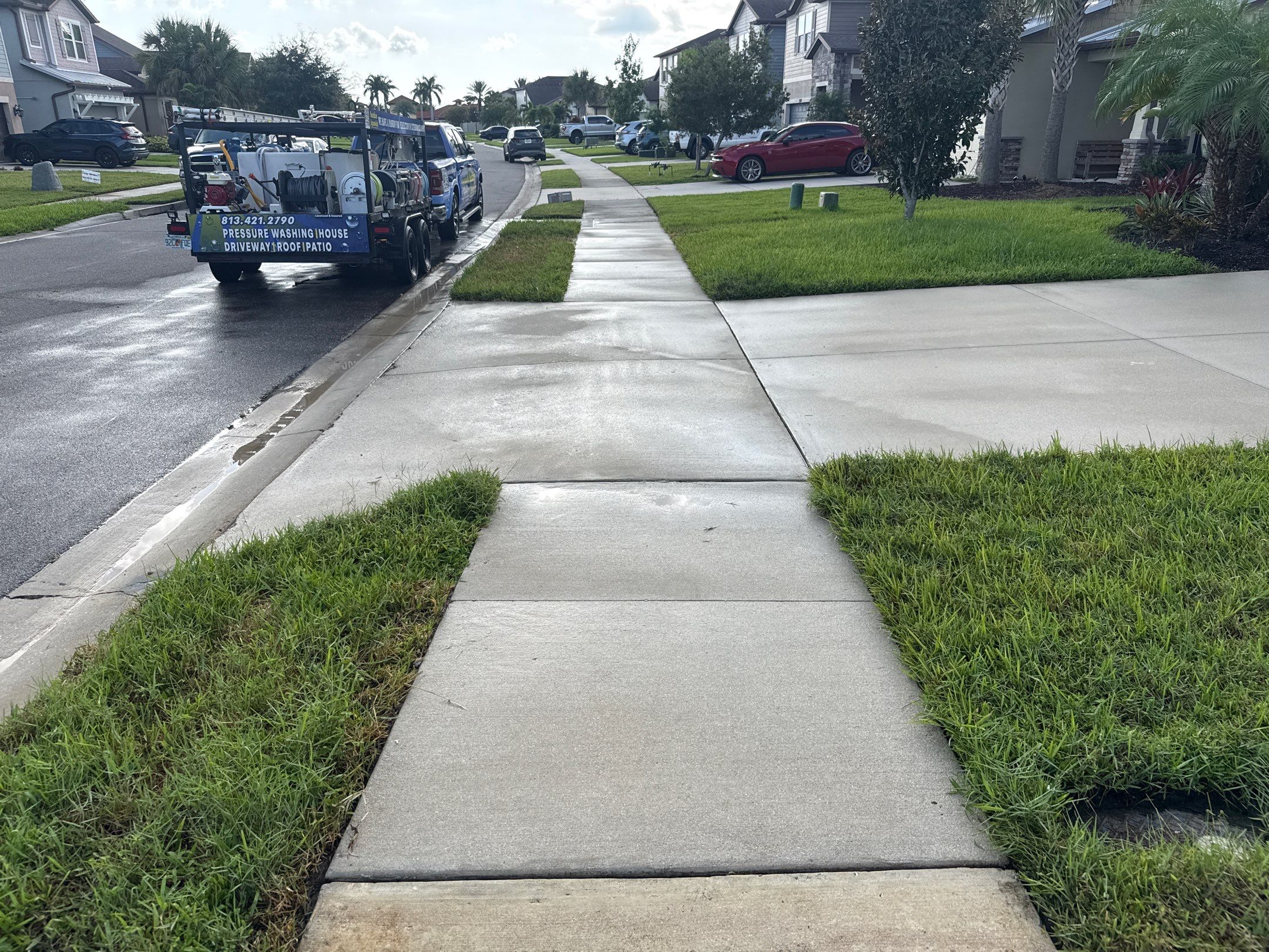 Concrete Driveway Cleaning Trevesta Palmetto FL by Sunshine AquaWash
