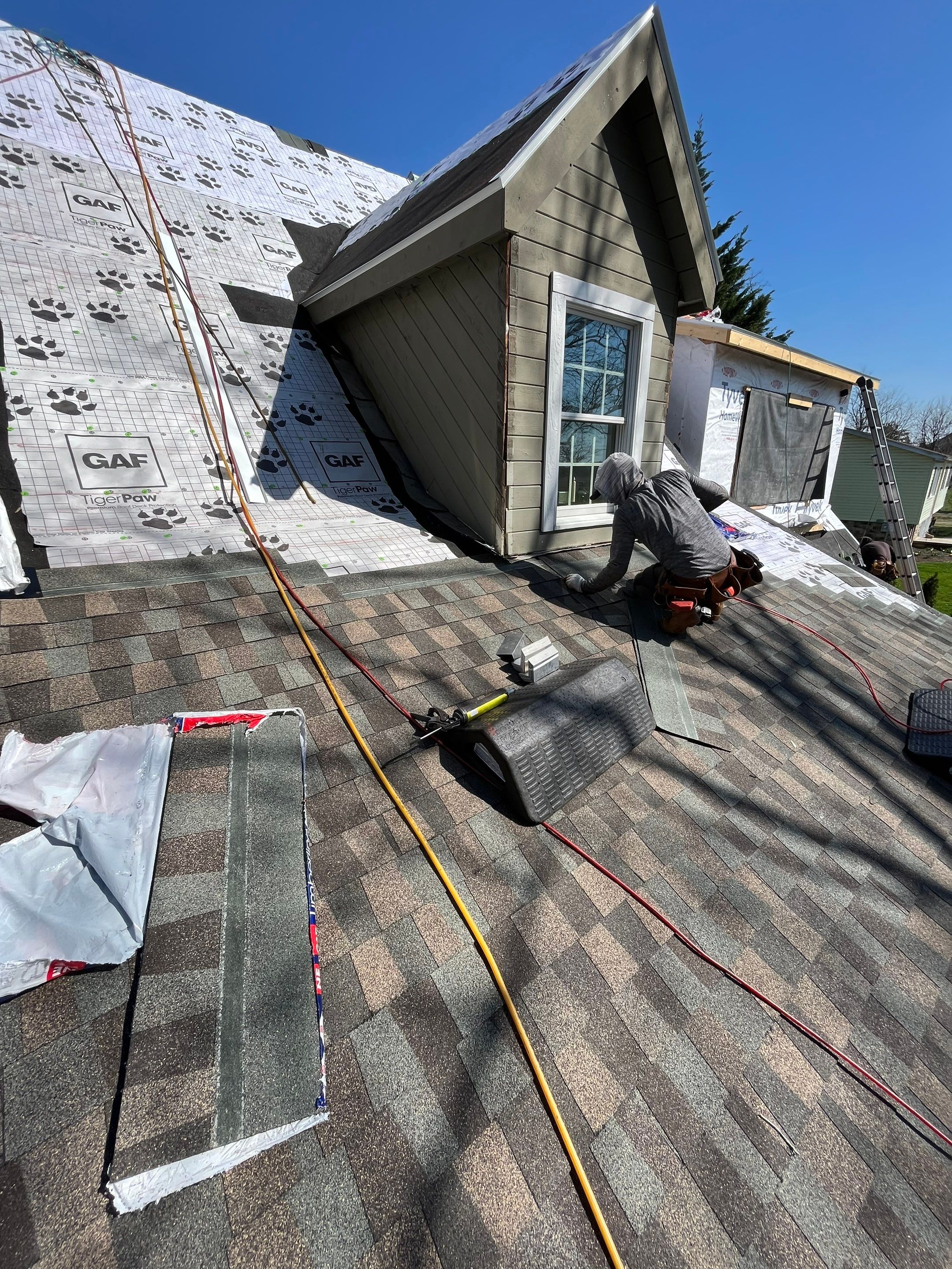 Cedar Falls Gaf roofing installation by Teflon Roofing