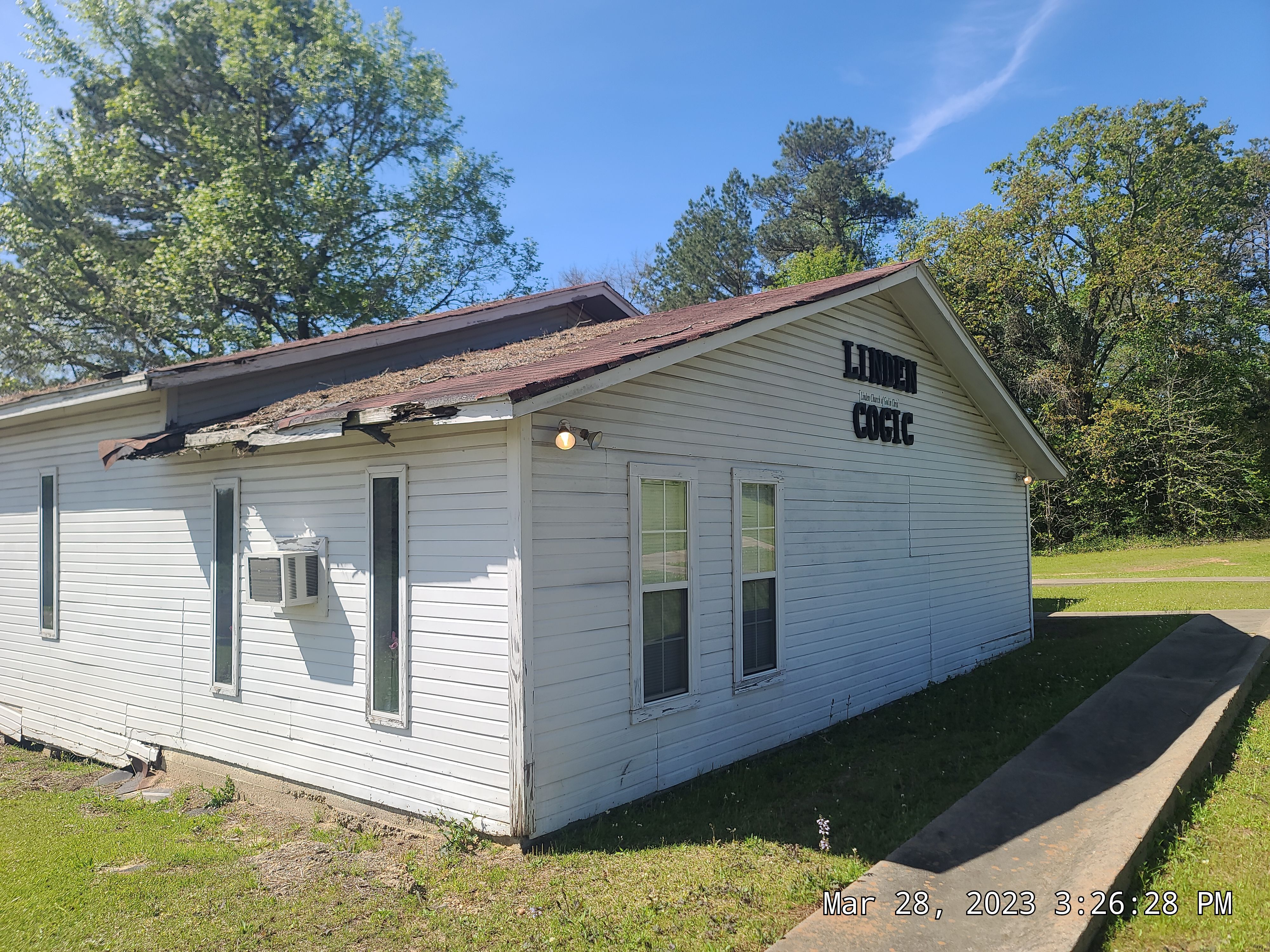 Commercial Metal Installation using Reed's Metals: 29 GA. Colored Commercial Panel by Hostetler Roofing