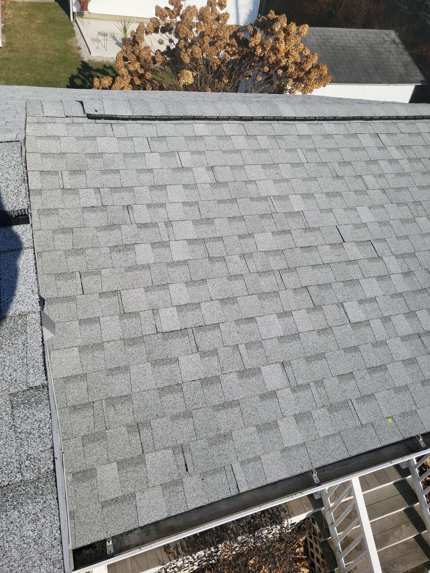 Atlas Pinnacle, Color: Oyster Shell, Drip Edge: White by Eagle Eye Roofing