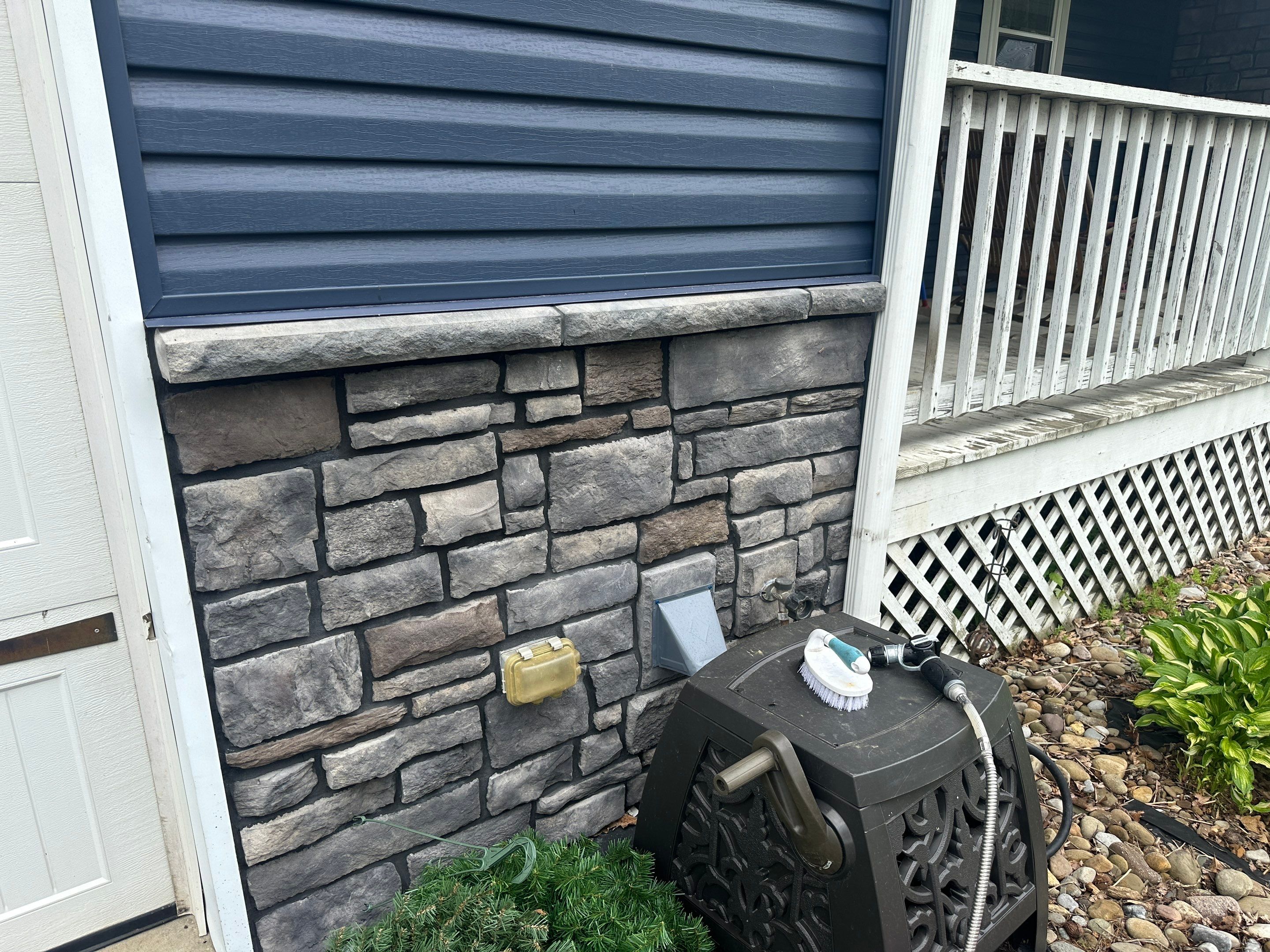 Dundee, Ohio Shingle Roof, Siding, Stone and Deck Installation by Pine Ridge Roofing LLC