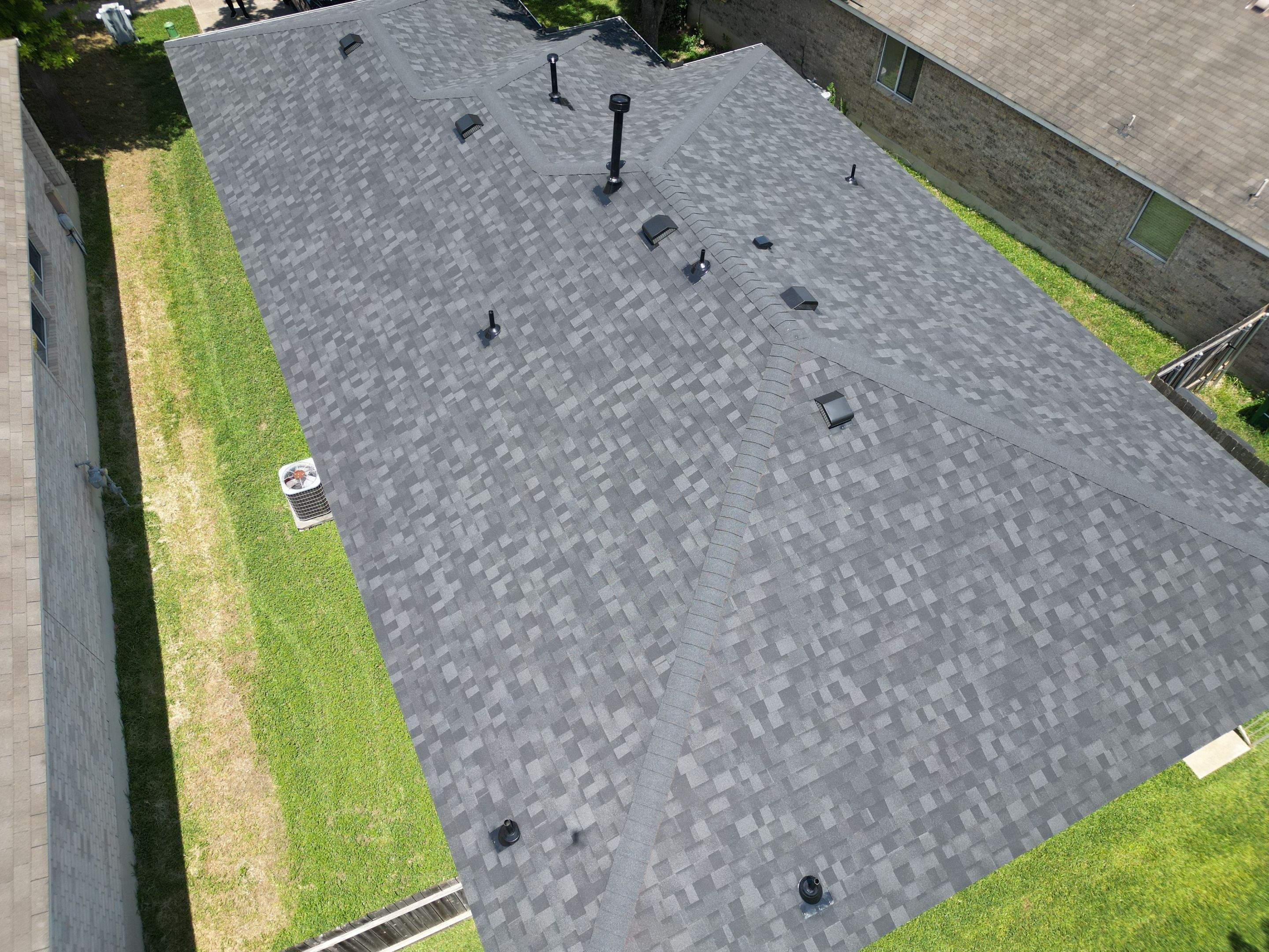 Onyx Black - Owens Corning TruDefinition Duration by RoofsOnly.com