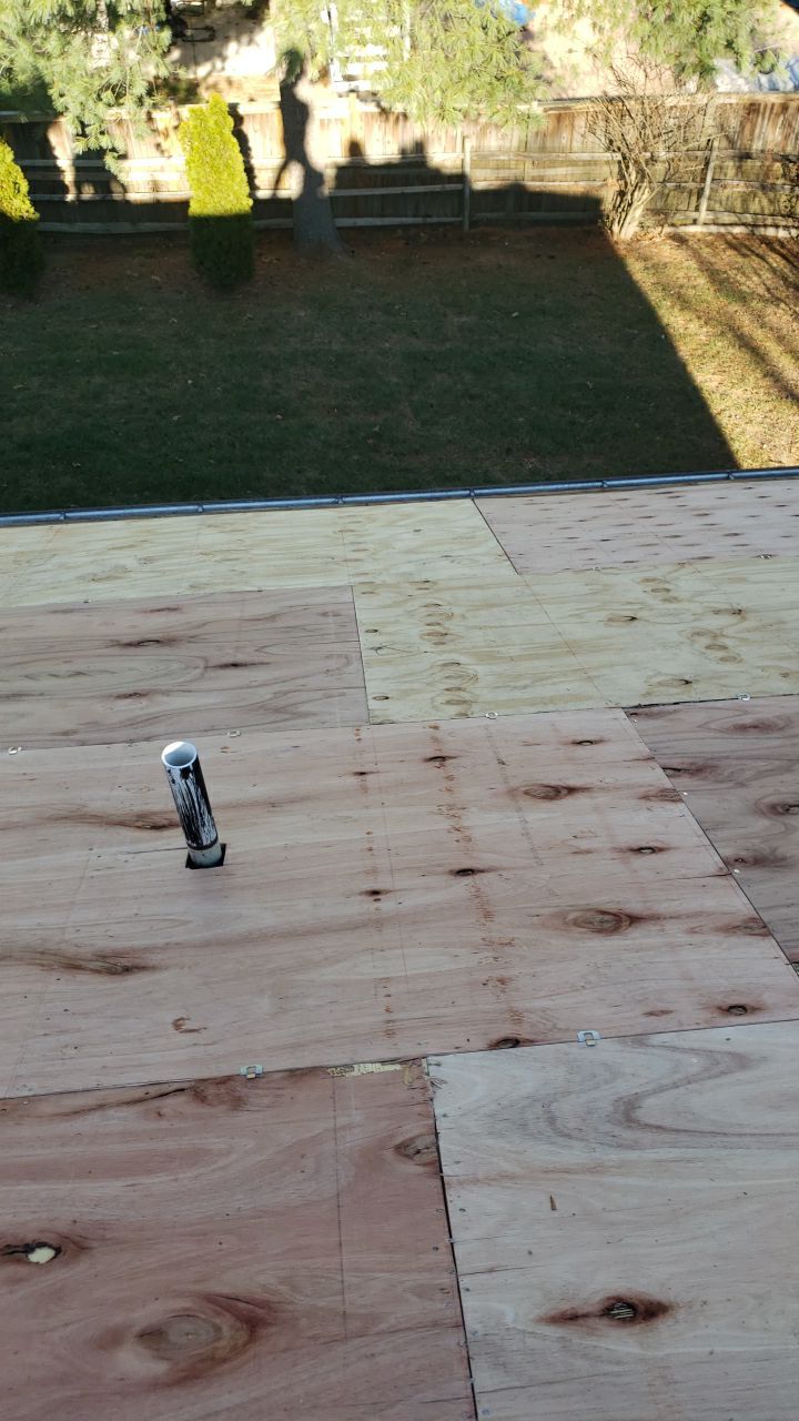 Springfield: CertainTeed Landmark Designer Shingles in Burnt Sienna by RM Banning, Inc.