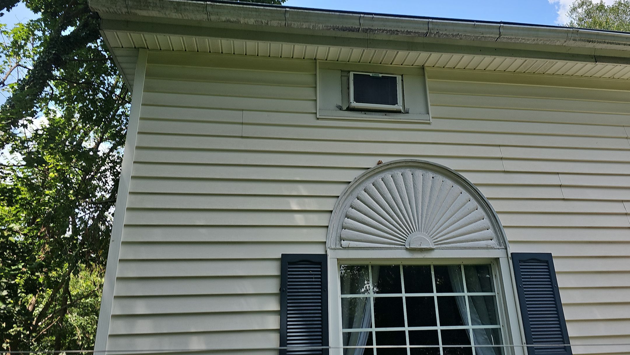 Norandex Cedar Knolls, Color: Jamestown Blue by Eagle Eye Roofing