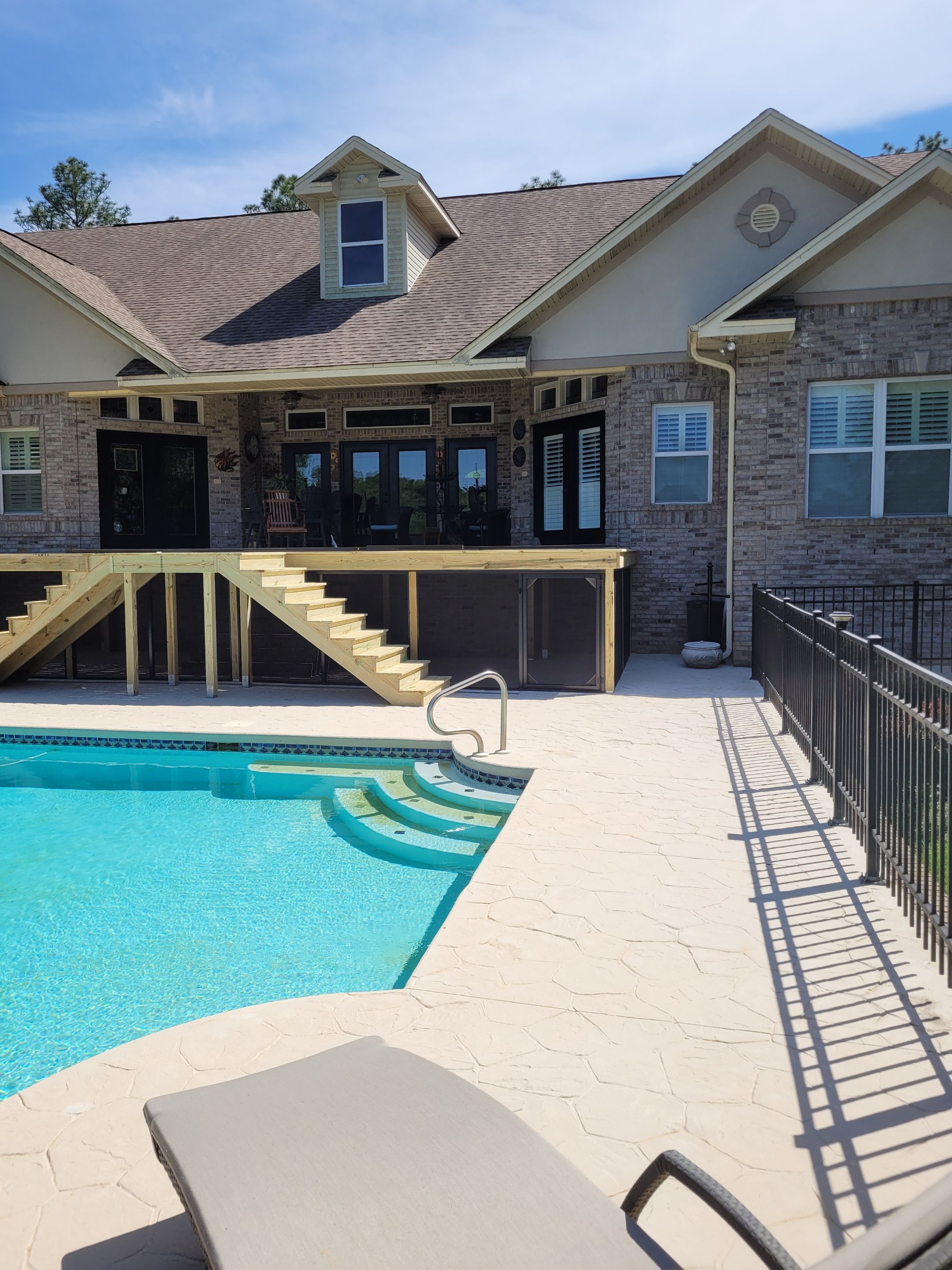 Elevated Screen Room in Crestview by Titan Sunrooms
