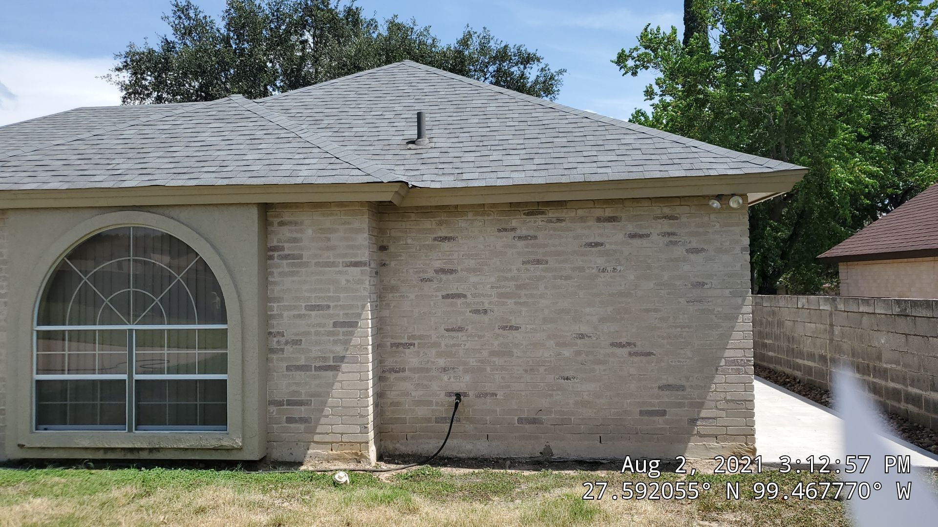 Residential Roofing Installation using Owens Corning - Oakridge by JM Flores Roofing & Construction, Inc