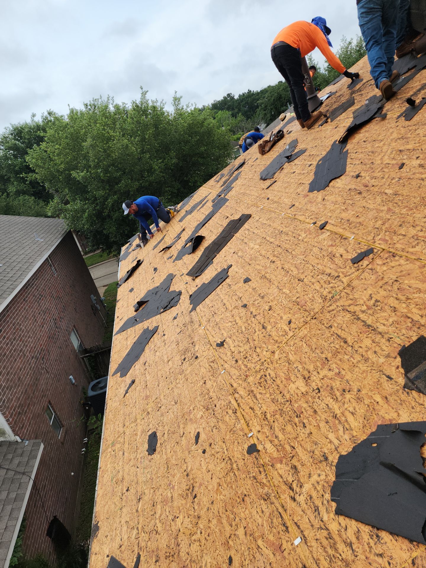 Residential Roofing Installation using Owen's Corning Duration (Lifetime) Shingles by Roof Repair Company
