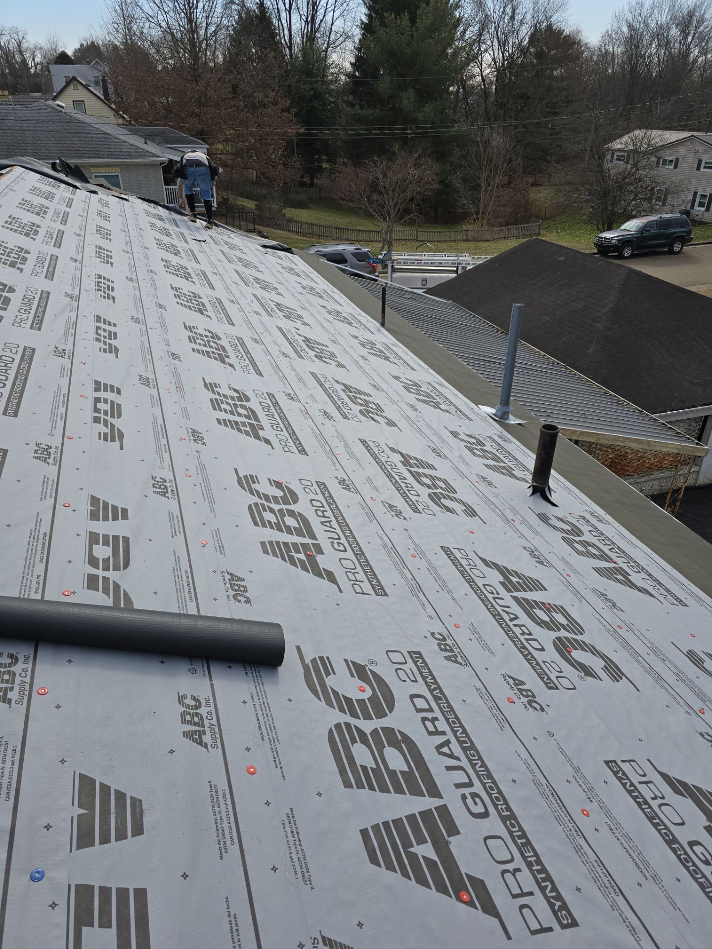 Residential Roofing Installation using GAF Timberline HDZ Charcoal by Rainstoppers Roofing
