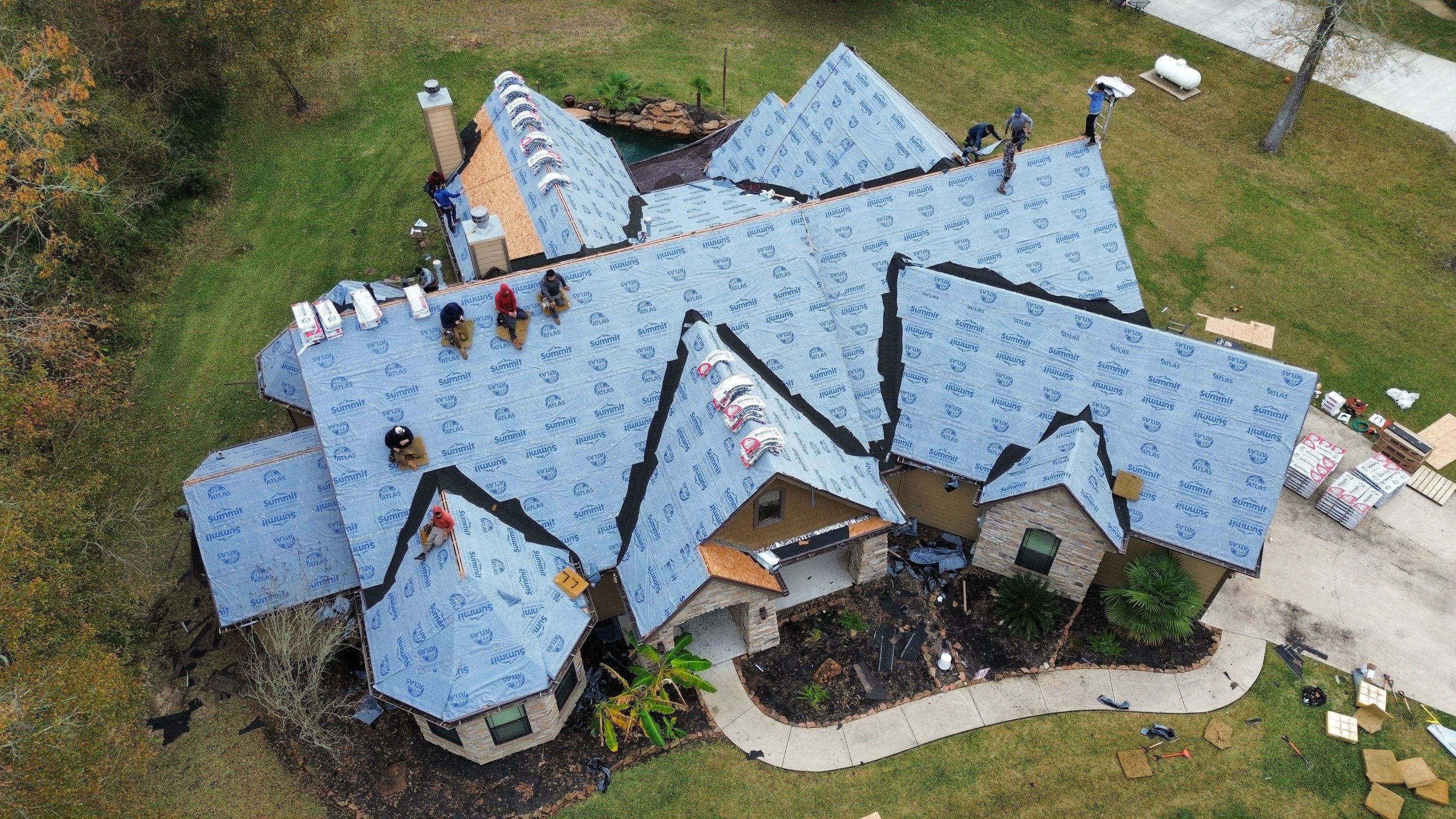Huffman Roof Installation using Atlas Pinnacle Pristine by Modern BYLT Roofing & Construction