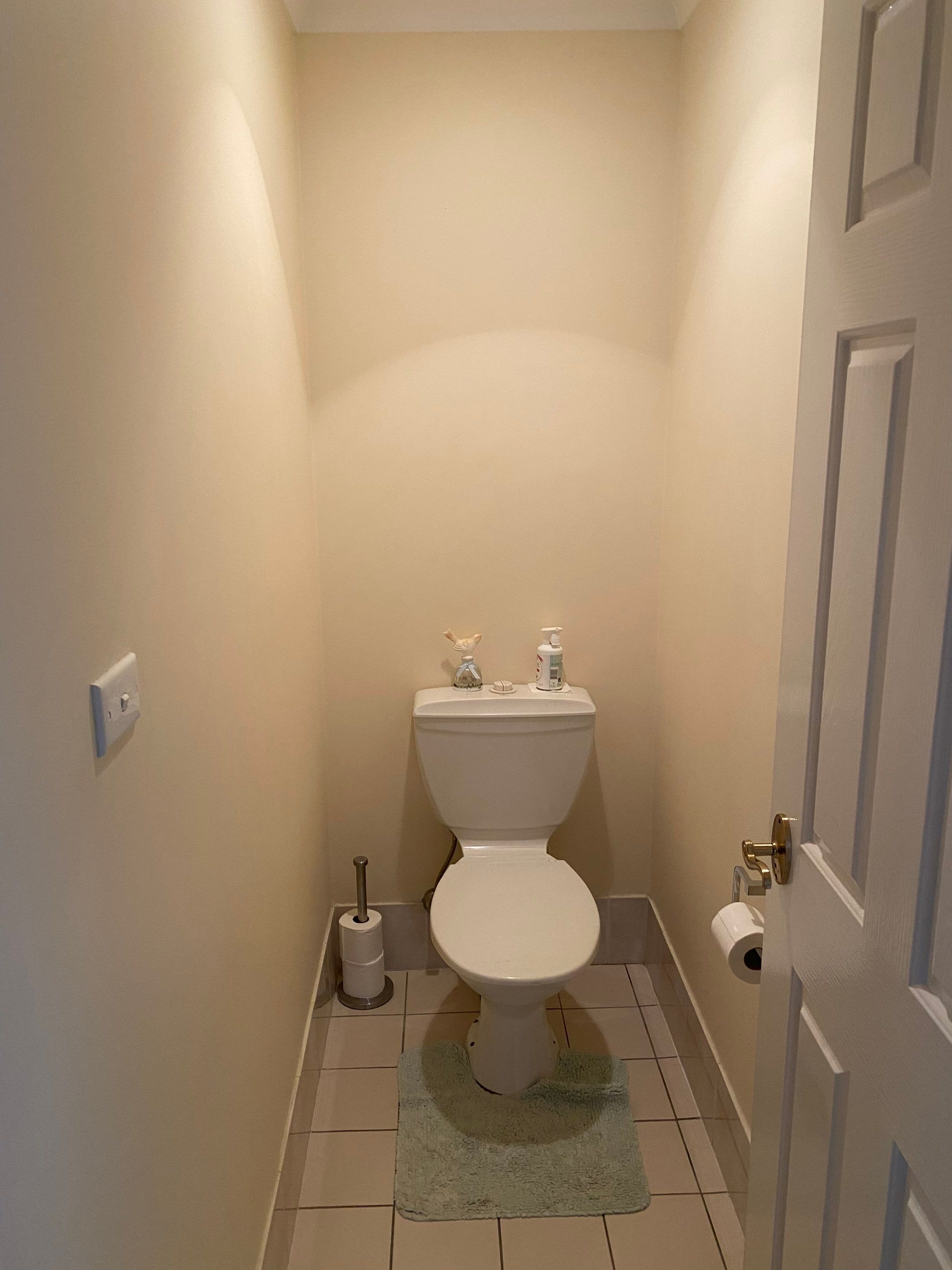 Double Bathroom & Double Toilet Renovation by Re-seal Bathrooms