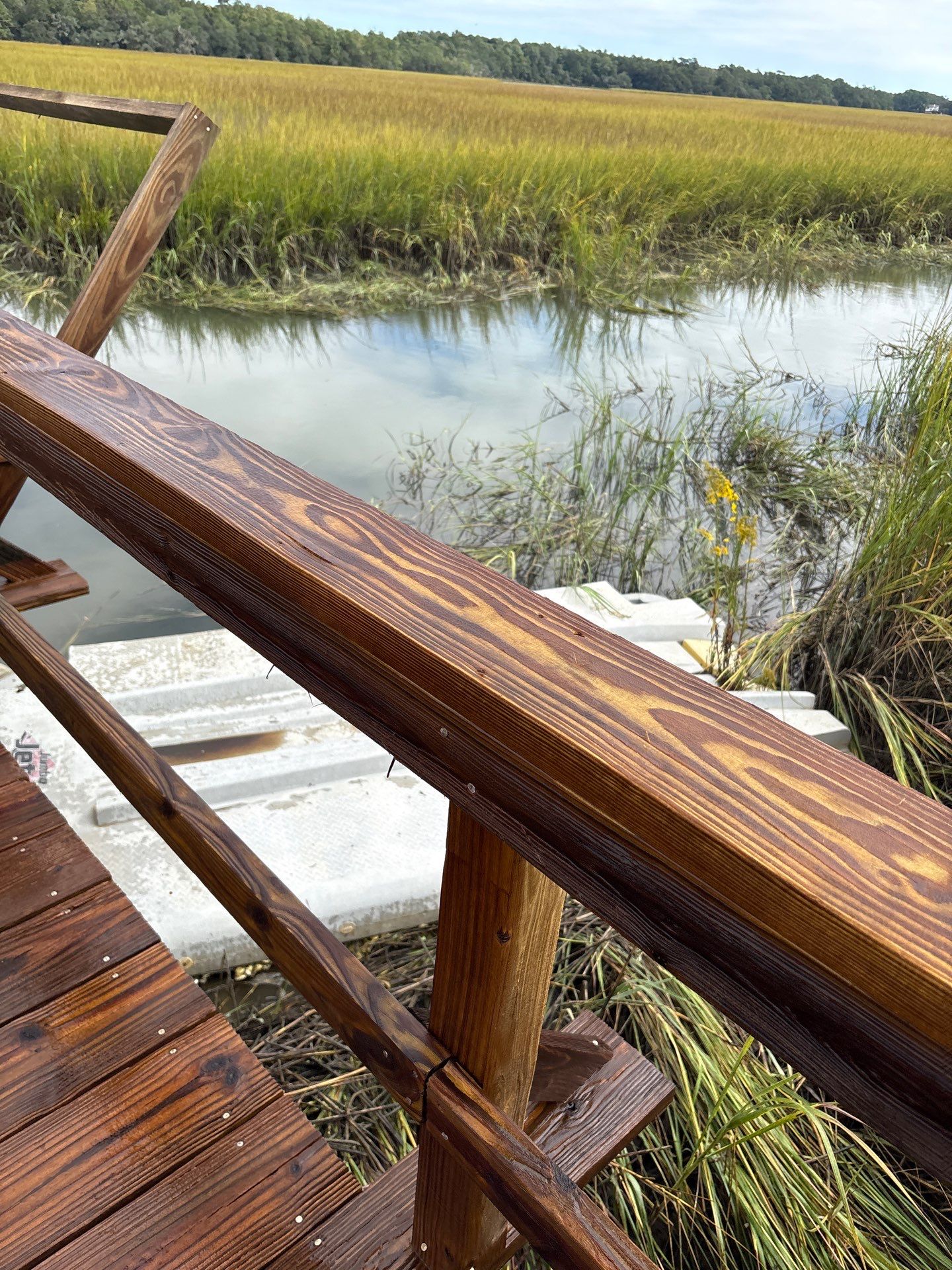 Wood Dock using Wood Sealant by DuraSeal
