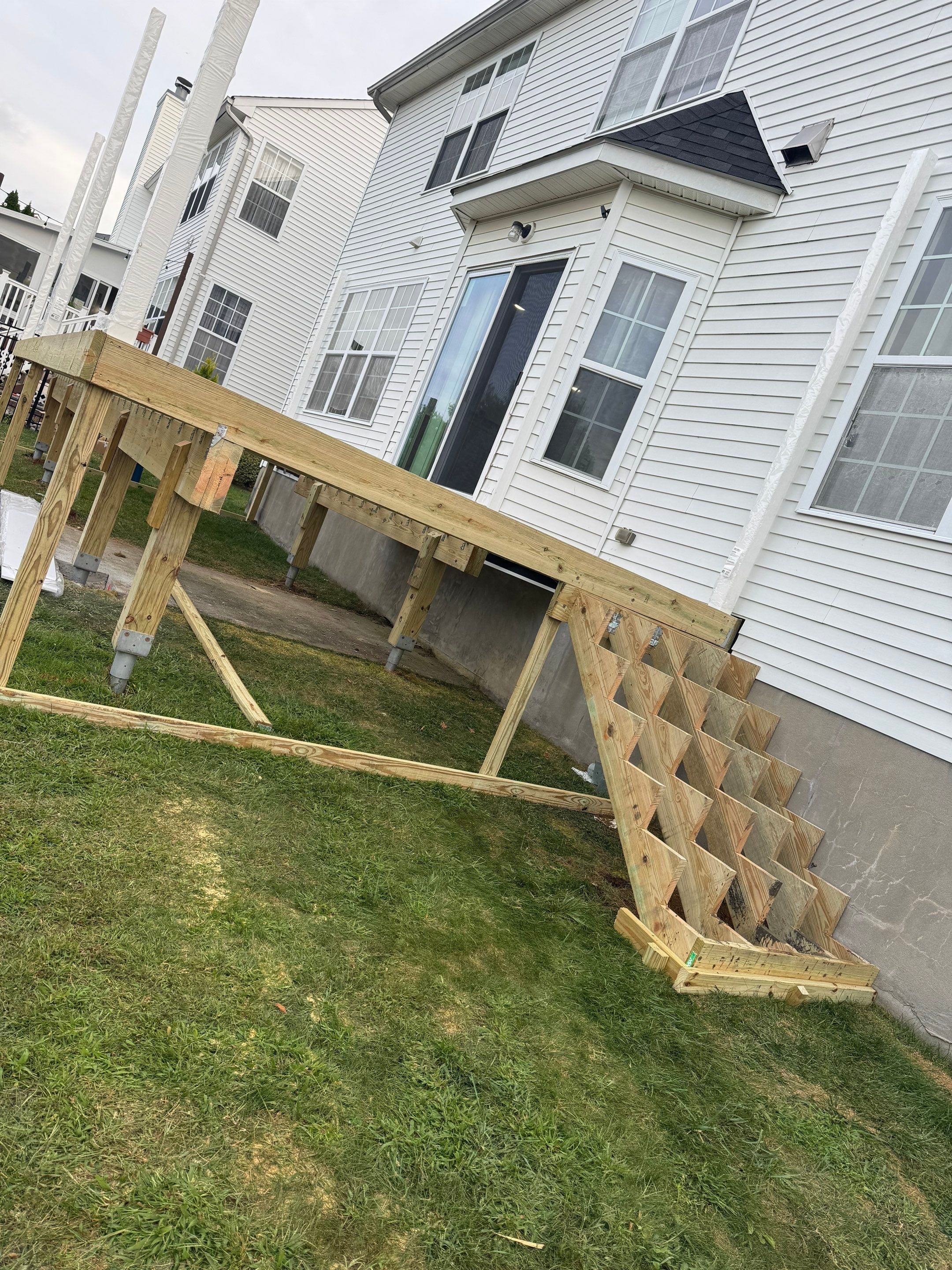 New Deck using Deckorators Venture - Color Sandbar  by deck guardian