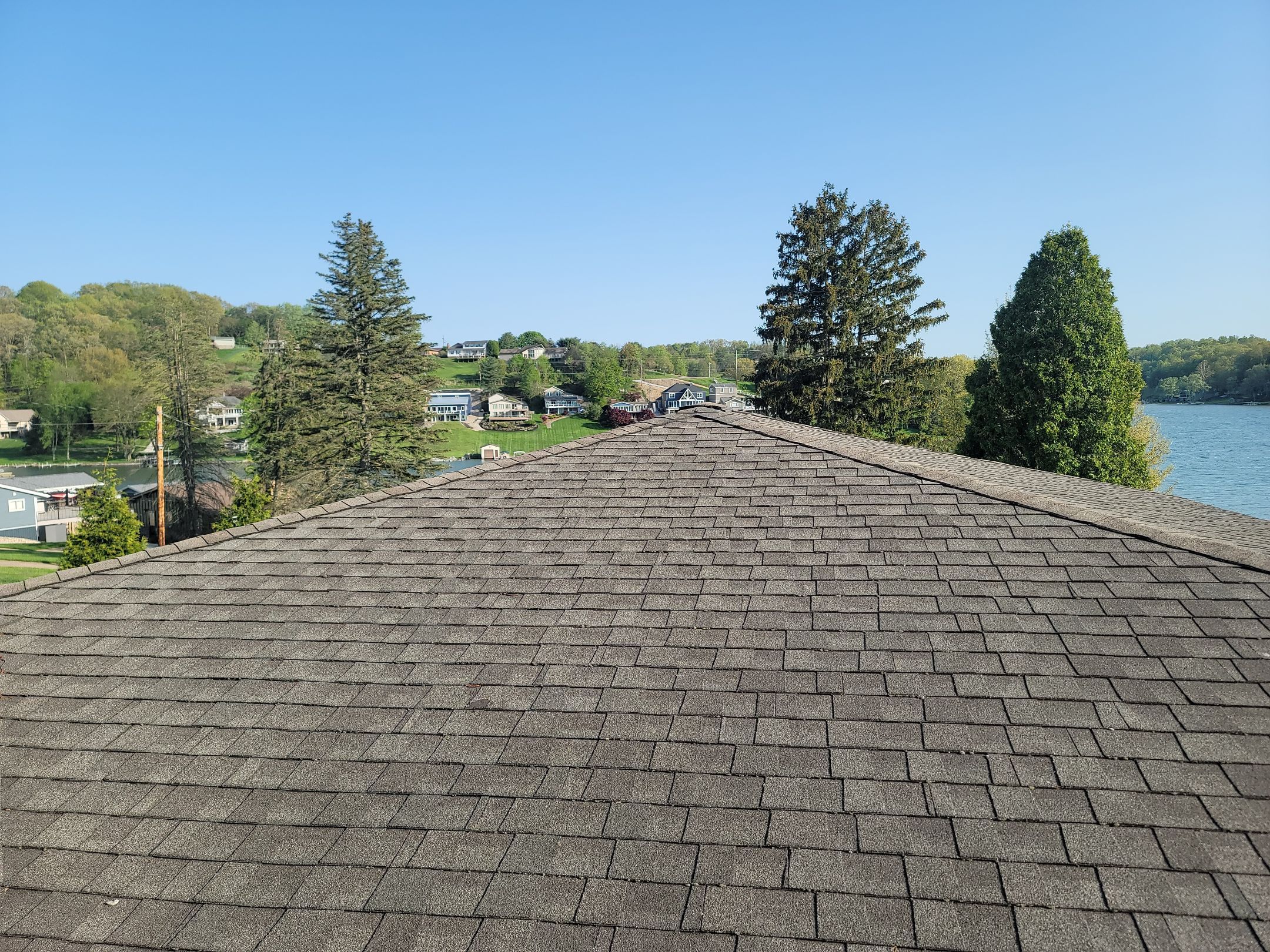 ATLAS PINNACLE HP W/SCOTCHGARD COLOR: WEATHERED WOOD by Eagle Eye Roofing