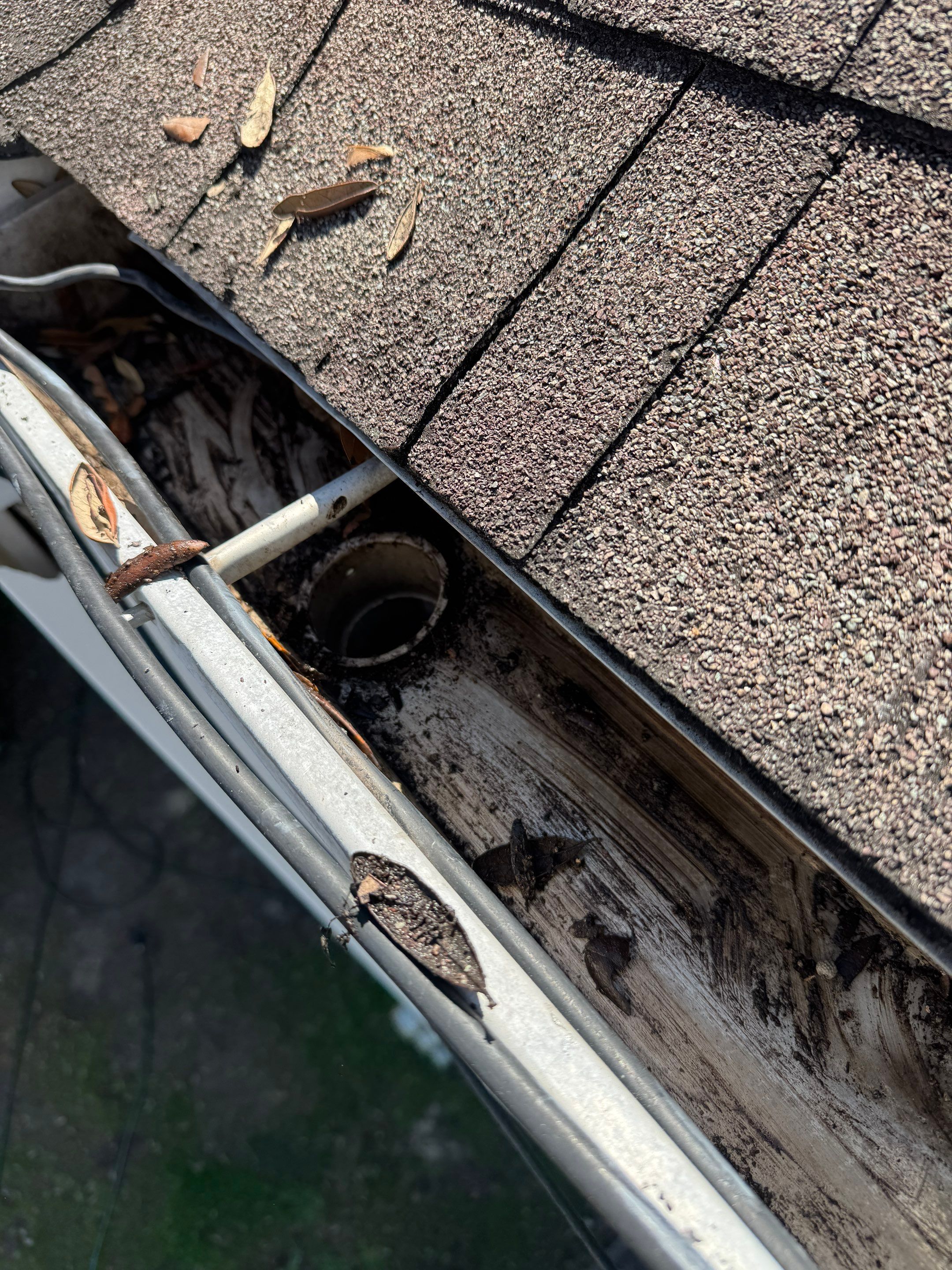 Commercial gutter cleaning Pensacola, FL after photo with clean gutters