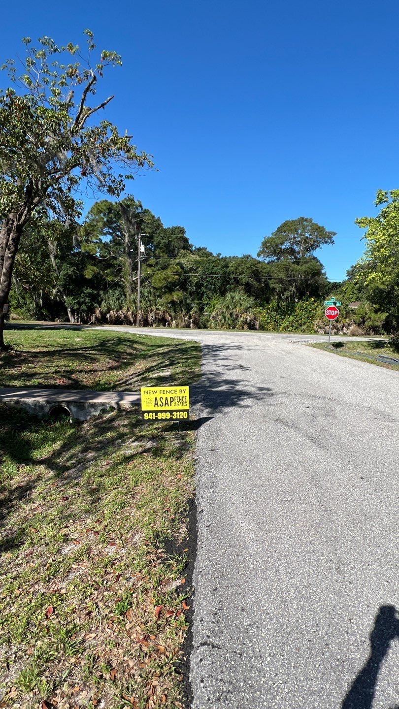 Venice, FL 6 ft. White Vinyl Privacy Fence by Asap fence and gates, LLC