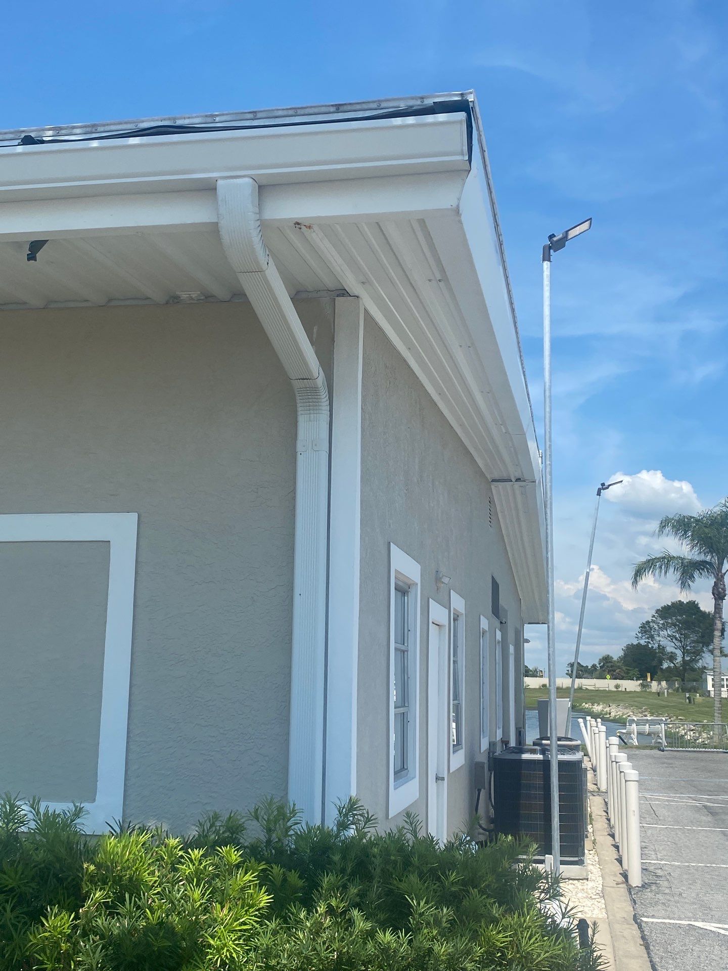 Commercial Seamless Gutter Installation in Palmetto FL by Gutter Professors