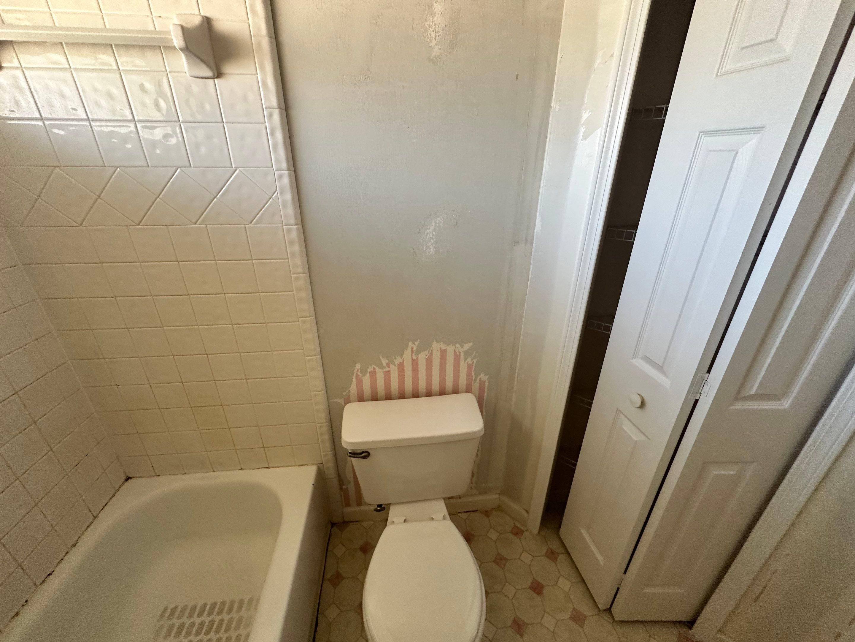 Full Bathroom renovations  by urban green energy llc