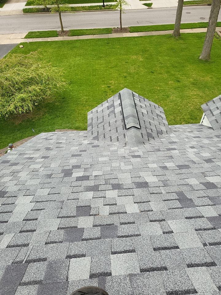 ATLAS PINNACLE COLOR: HEARTHSTONE DRIP EDGE: WHITE by Eagle Eye Roofing