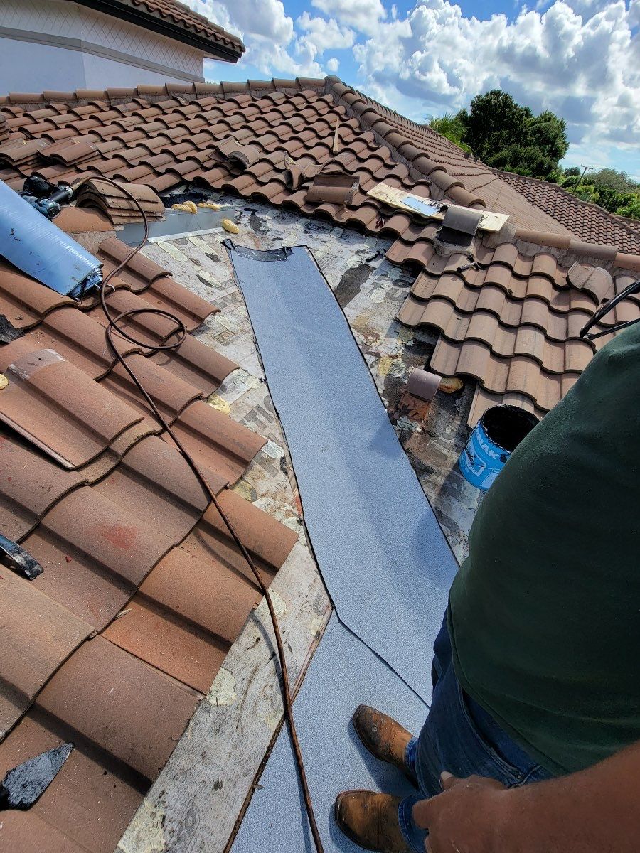 SW 8th St, Plantation, FL by G&J Roofing 